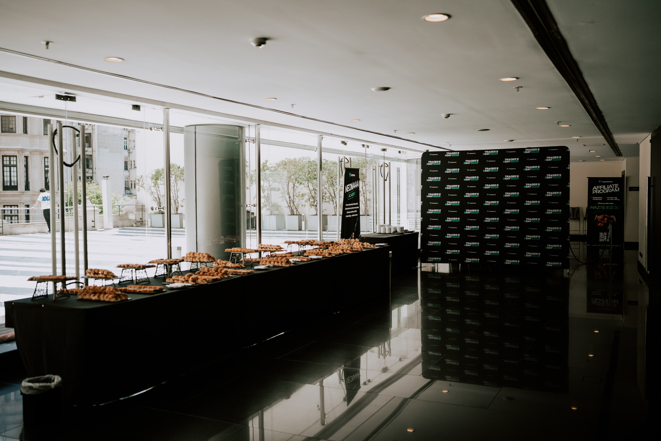 TRADERS DAY By NeomAAA Argentina. NeomAAA Funds Gallery