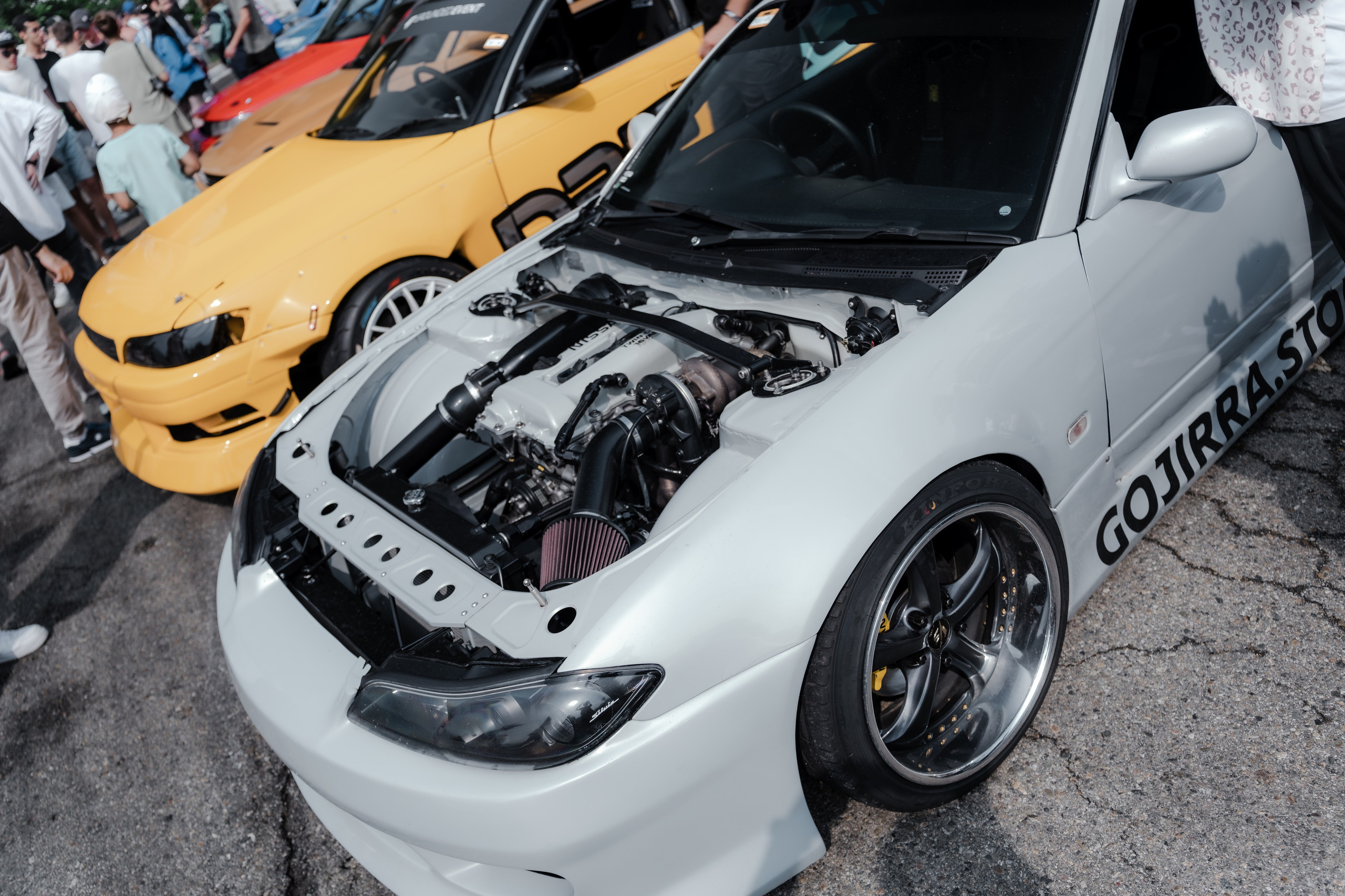 //GROUNDED2025. Автомобильный фотограф