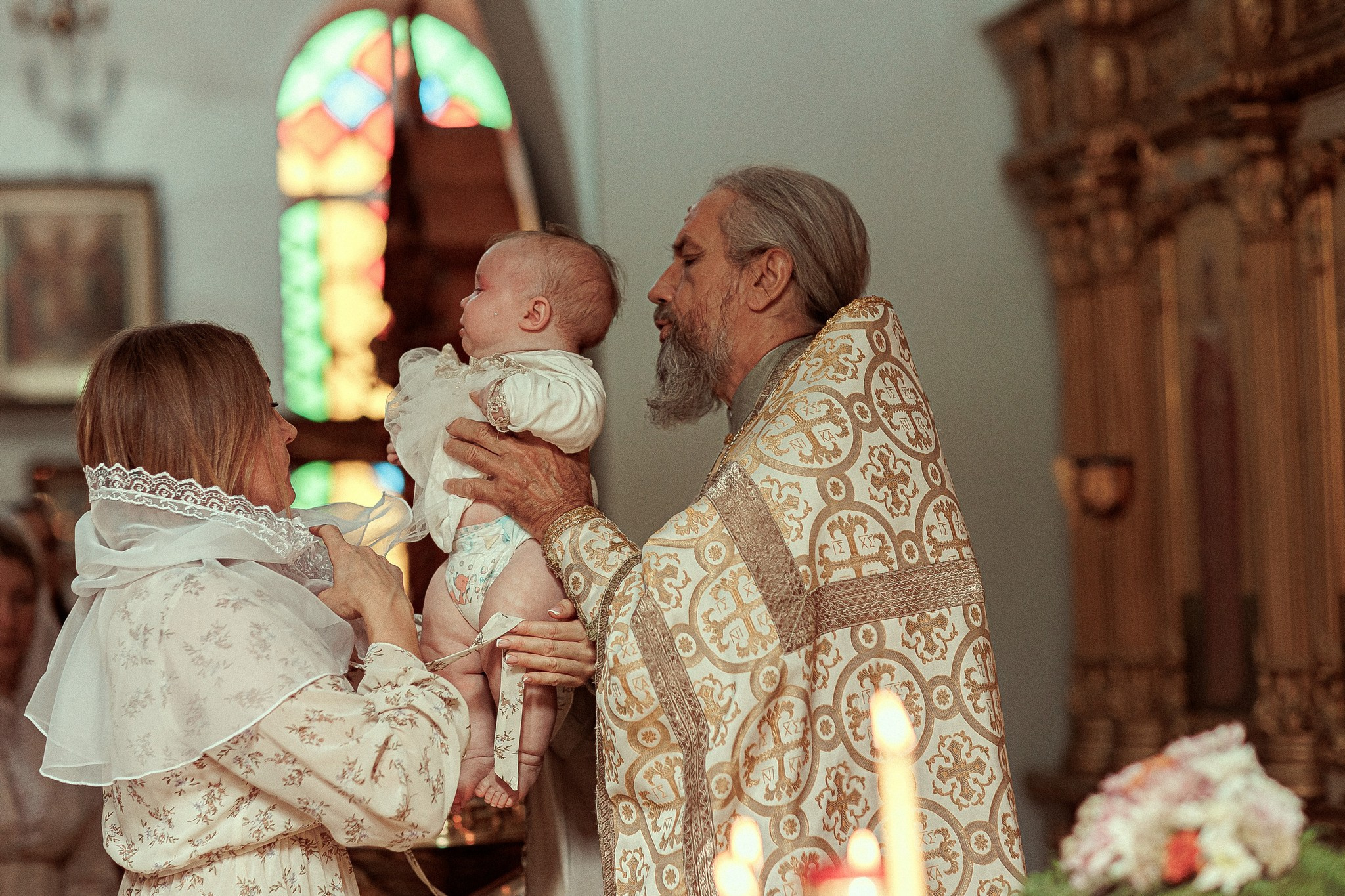 Таинство крещения Аглаи. Храм в п.Ахтырском. Детский семейный фотограф в Абинске