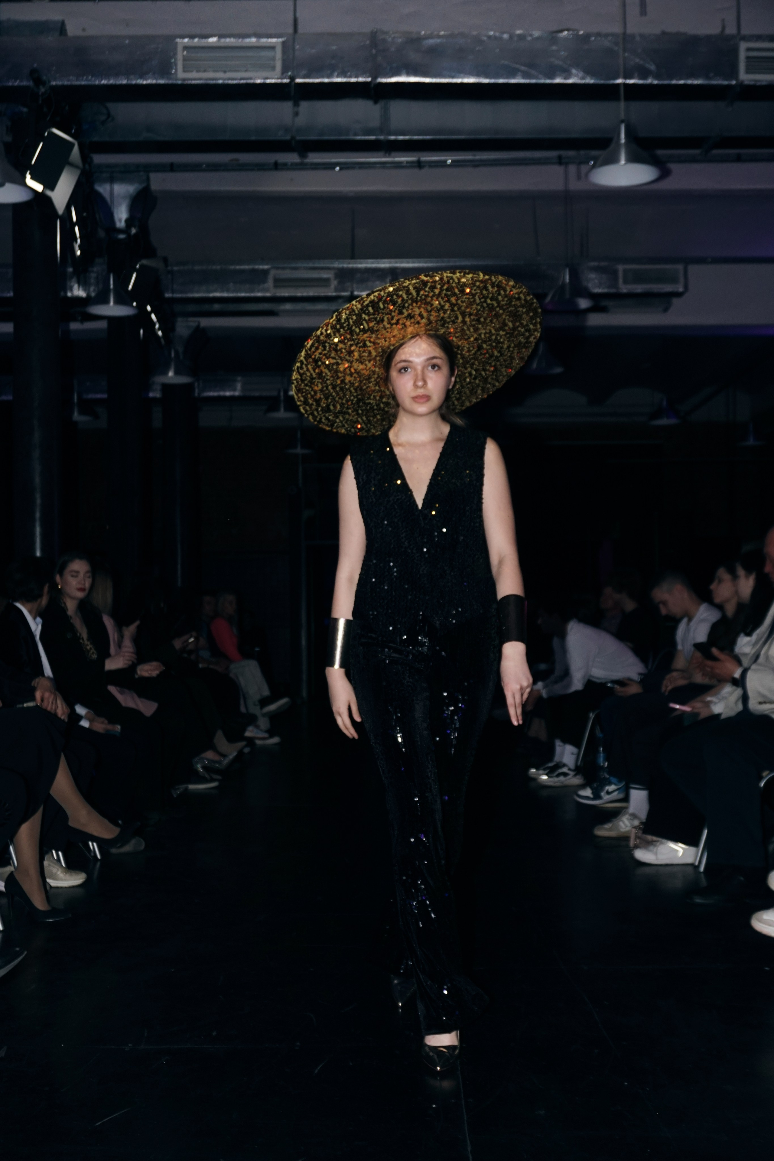 Показ Verdict. Фотограф Москва — Полина Робин