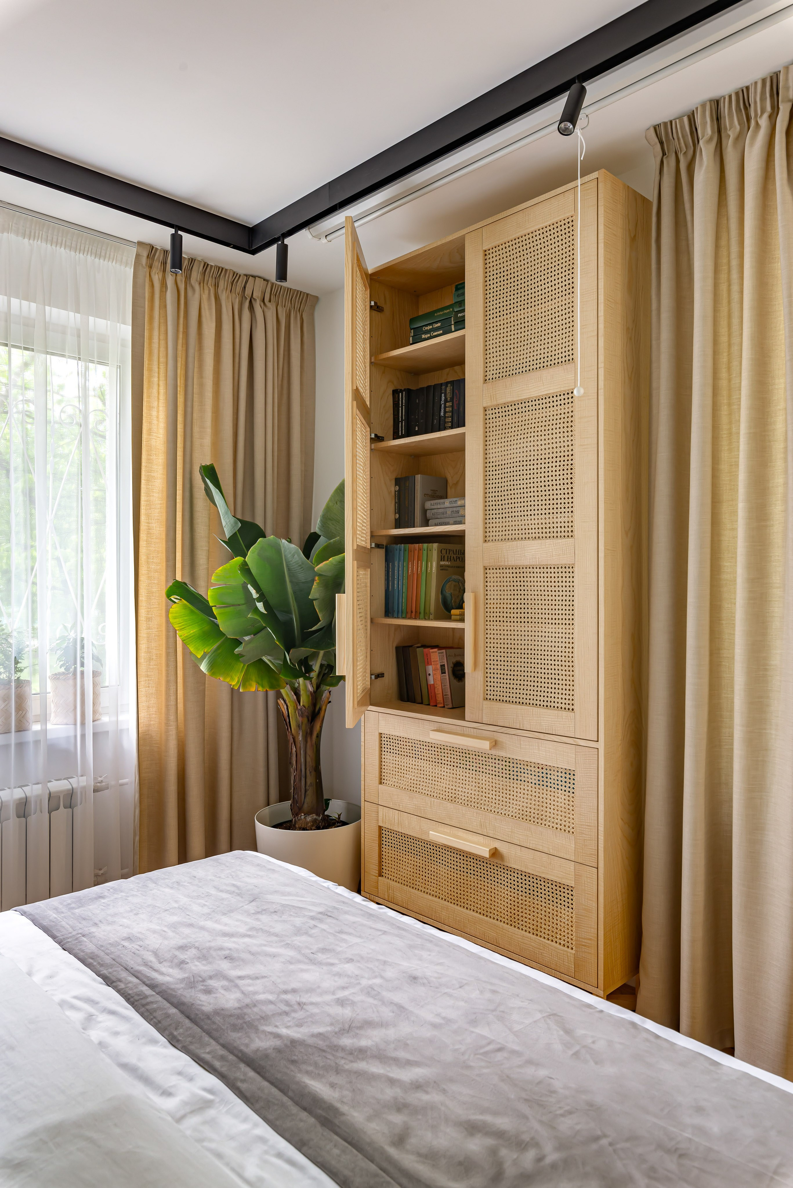 Спальня для телепроекта Большие Перемены на канале Россия 1. Интерьерная съёмка и виртуальные туры — Интерьерный фотограф Кузнецов Сергей (photopixiq)