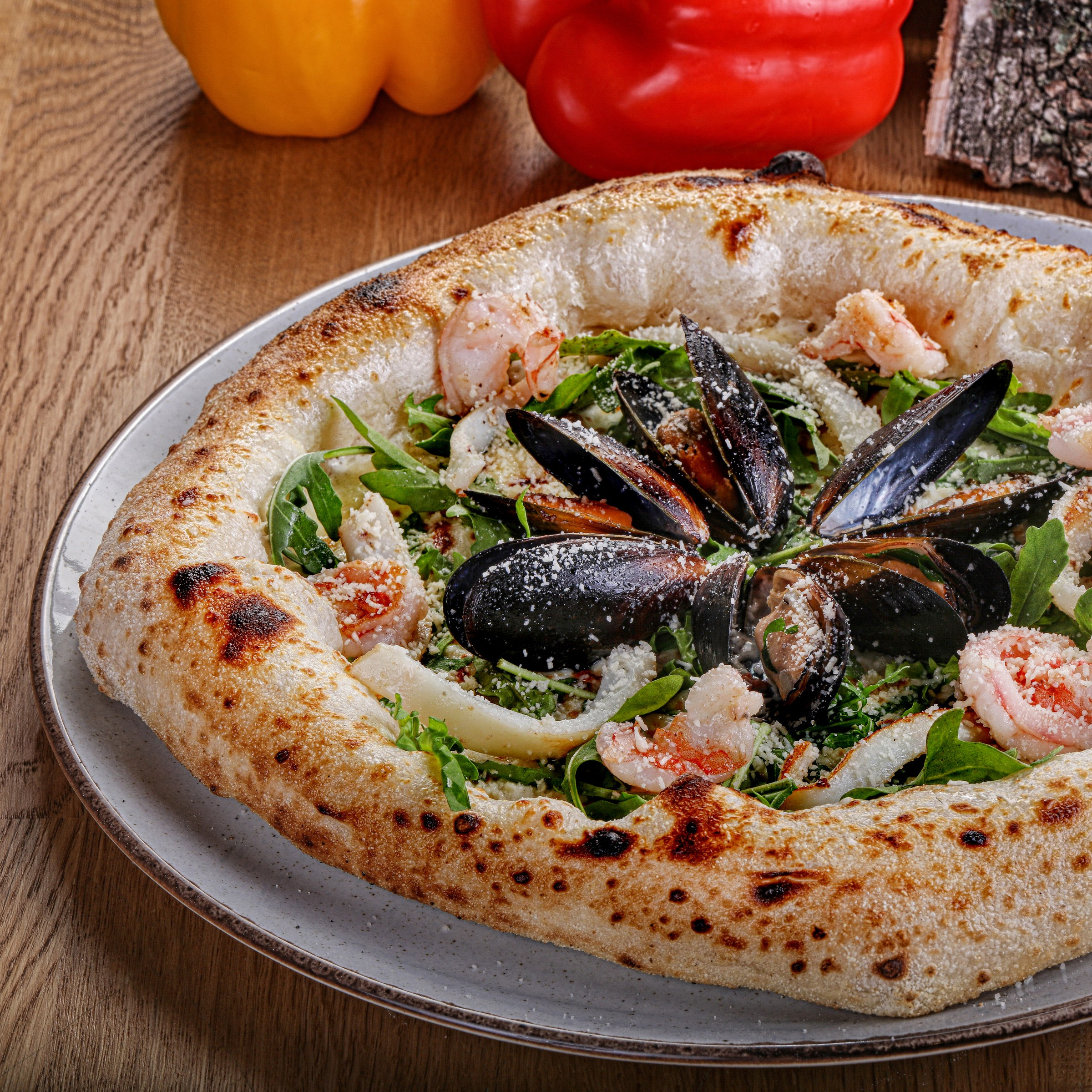 Фотосъемка пиццы. Заказ по тел.: +7 (906) 006-90-22. Фуд-фотограф Андрей Старостин — съемка еды в Москве. 9000 руб. в час