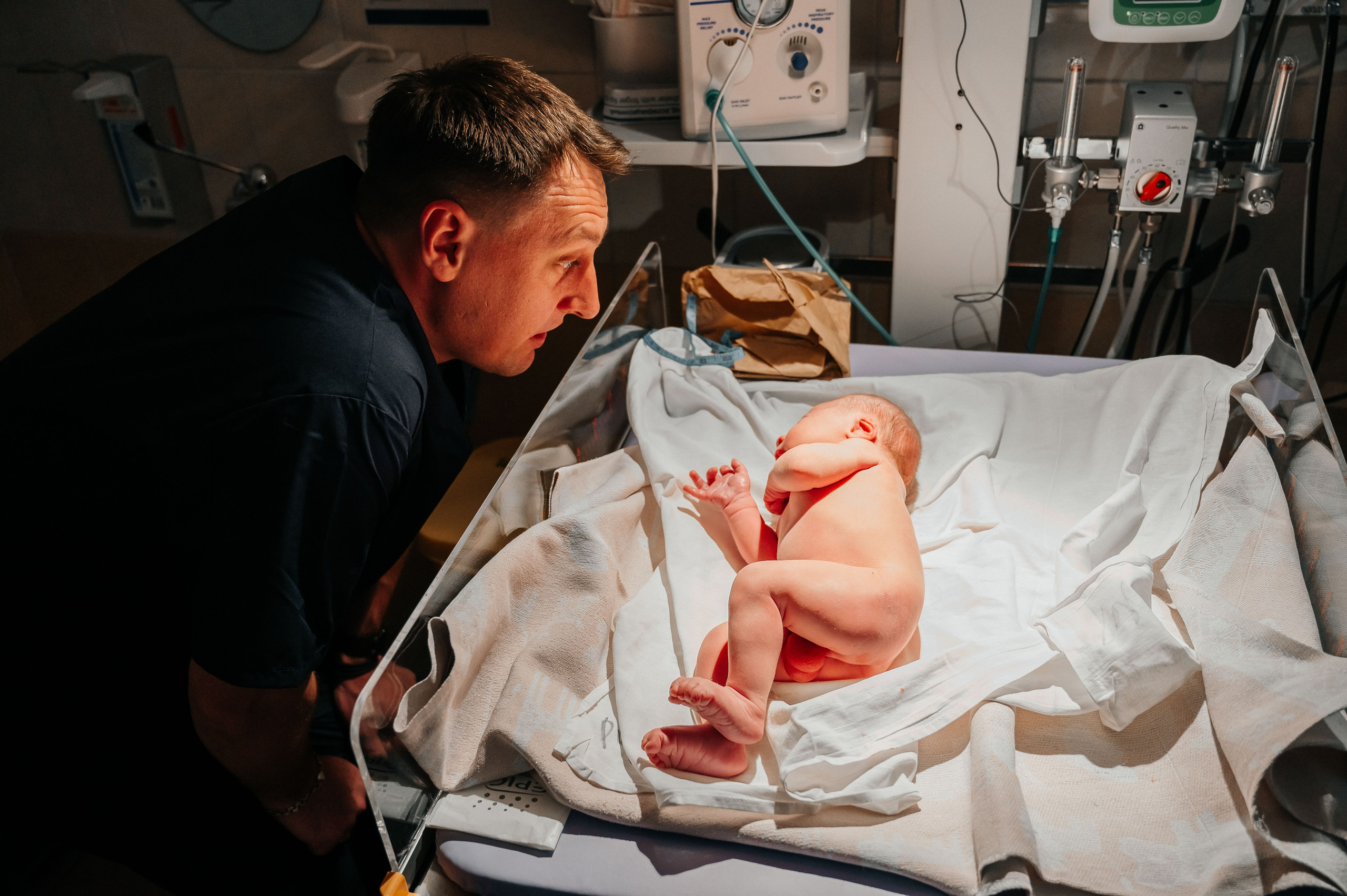 Лев родился. Фотограф на роды СПБ Юлия Герасимова