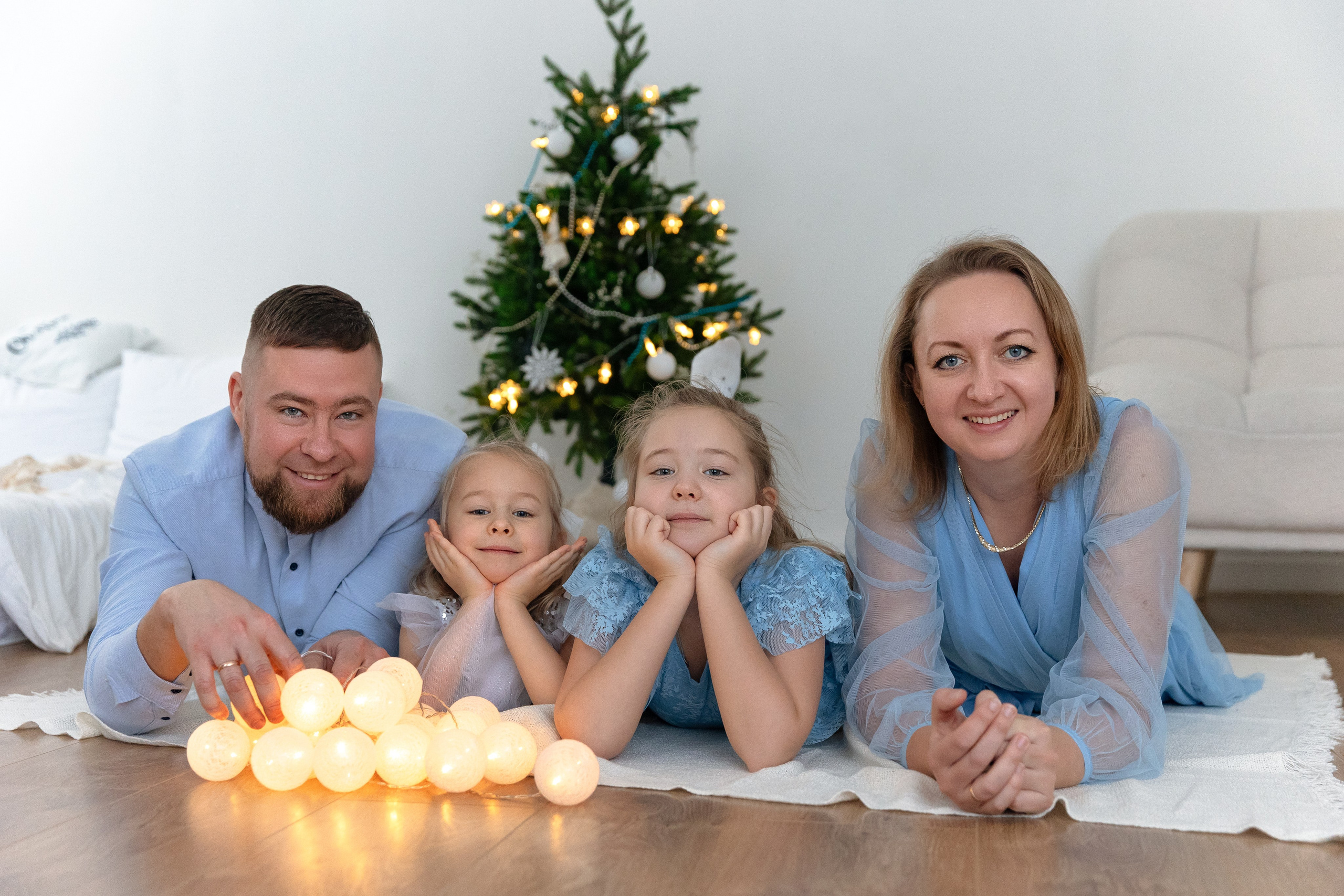 Студийная семейная фотосессия для Анны и Александра