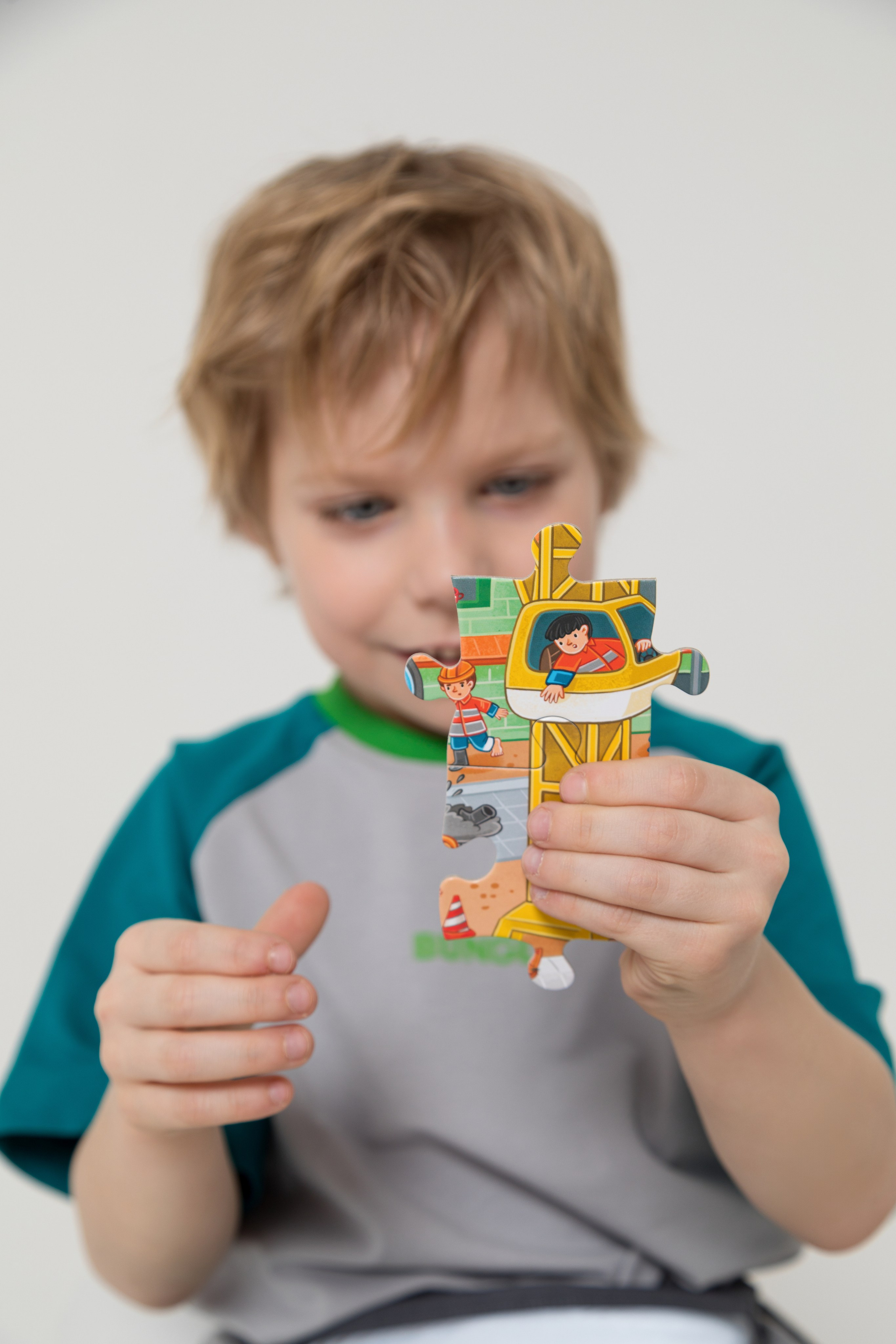 Имиджевая и каталожная съёмка для бренда детских пазлов. Детский и контент фотограф Надя Волкова Санкт-Петербург