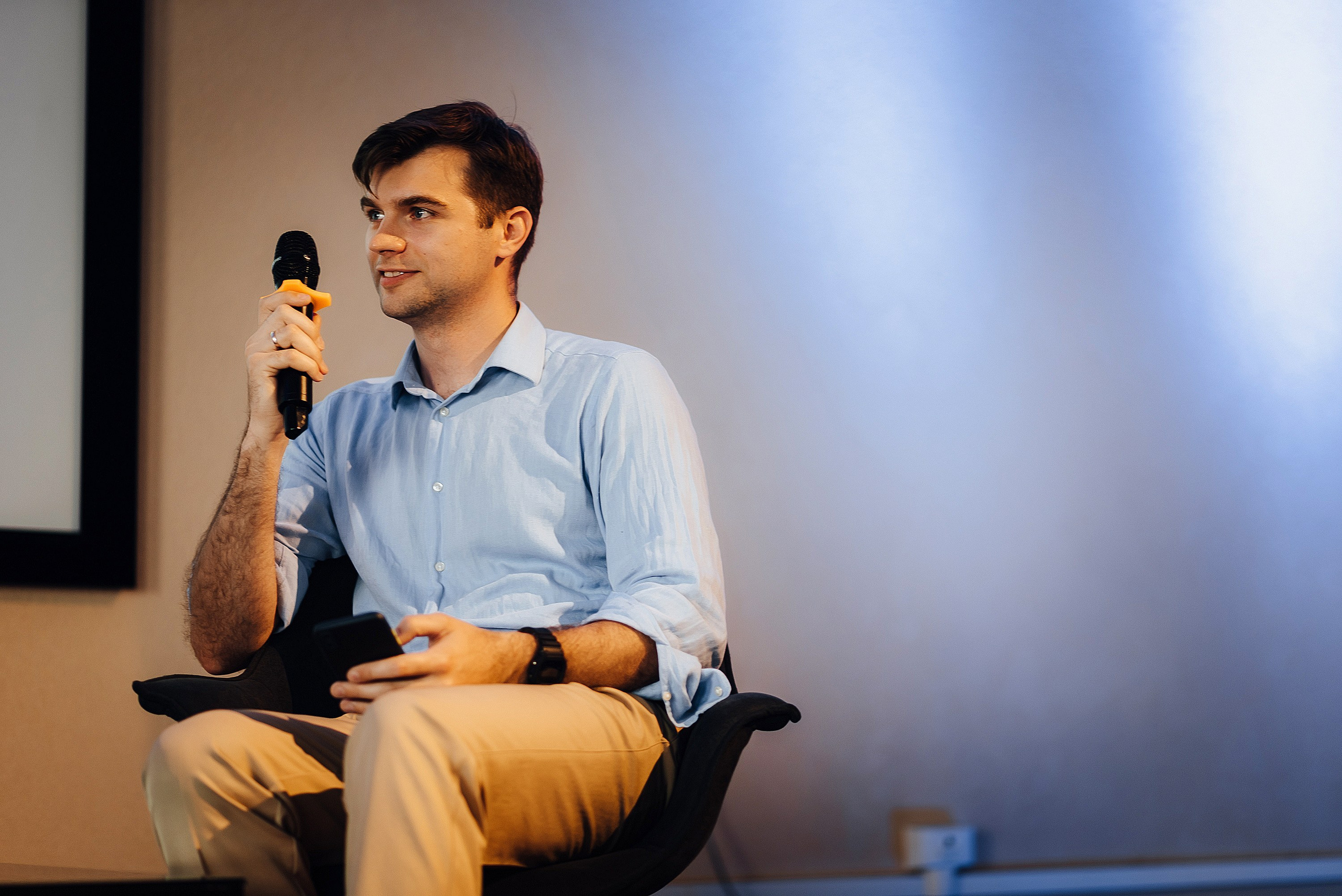 08.07.23 | ЛЕКТОРИЙ № 29 «Как слушать кино: история музыки в кино» Лекция Анатолия Дзюбы и Александра Мирошниченко. Фотограф Роман Рудаков