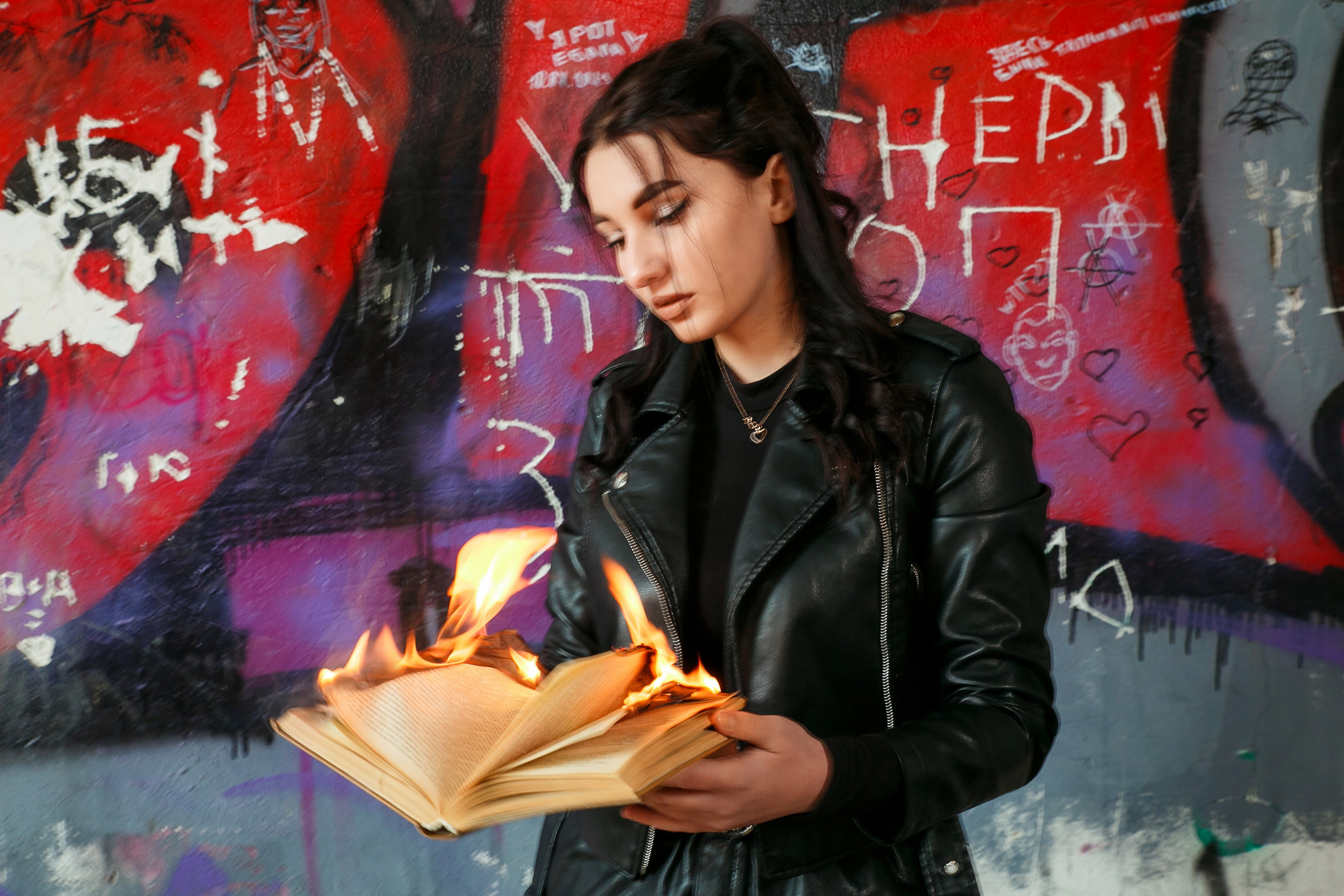 ГРАФФИТИ. Выпускные альбомы в Донецке и ДНР. Фотограф Донецк и ДНР