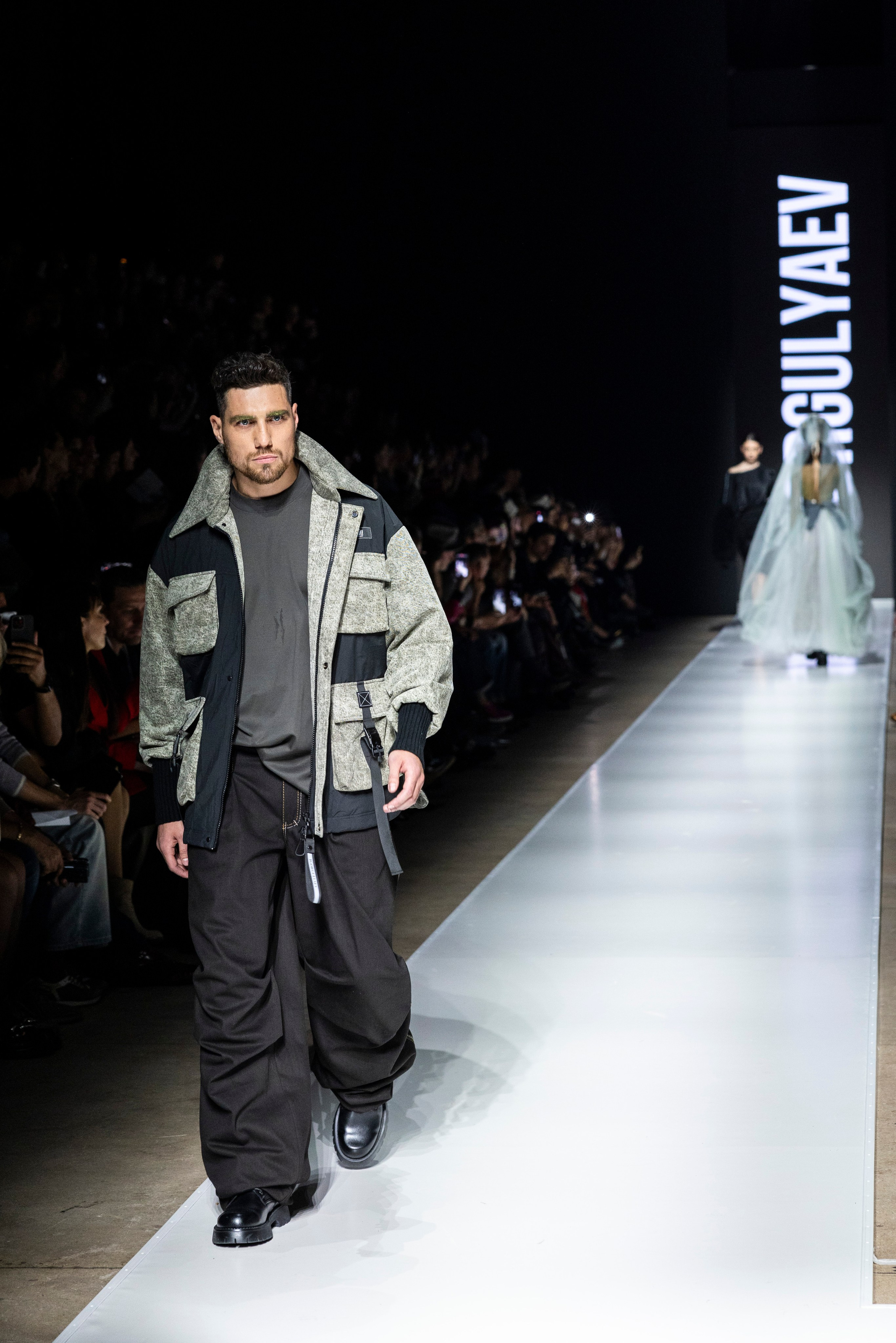 Показ Игоря Гуляева 2024. Фотограф в Москве Ира Никина