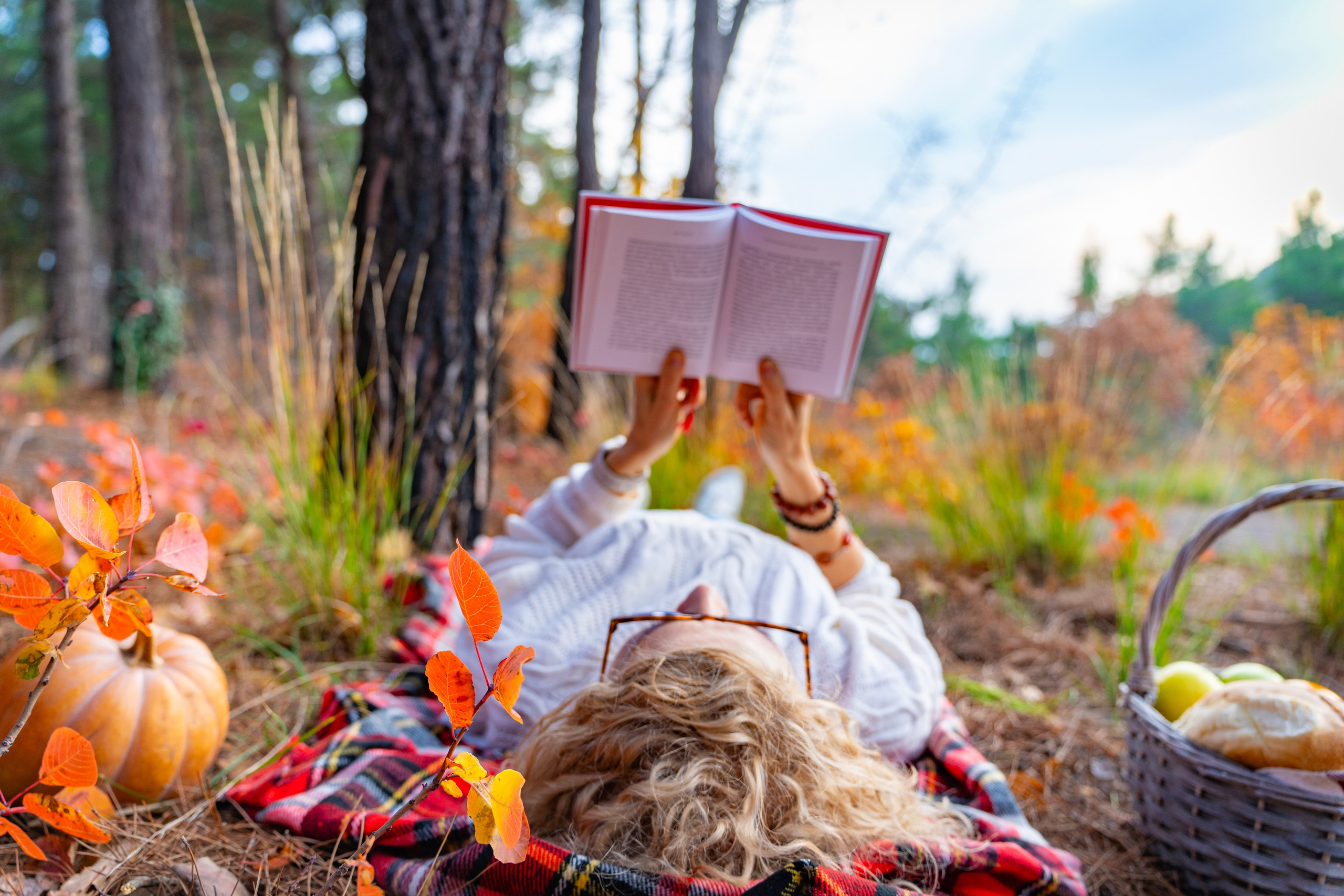 Фотопрогулка в Голубой бездне — золотая осень. Семейный и детский фотограф Екатерина Черняева. Снимаю портреты, love story, фотопрогулки, работаю на улице, в кафе, студии, дома у клиента
