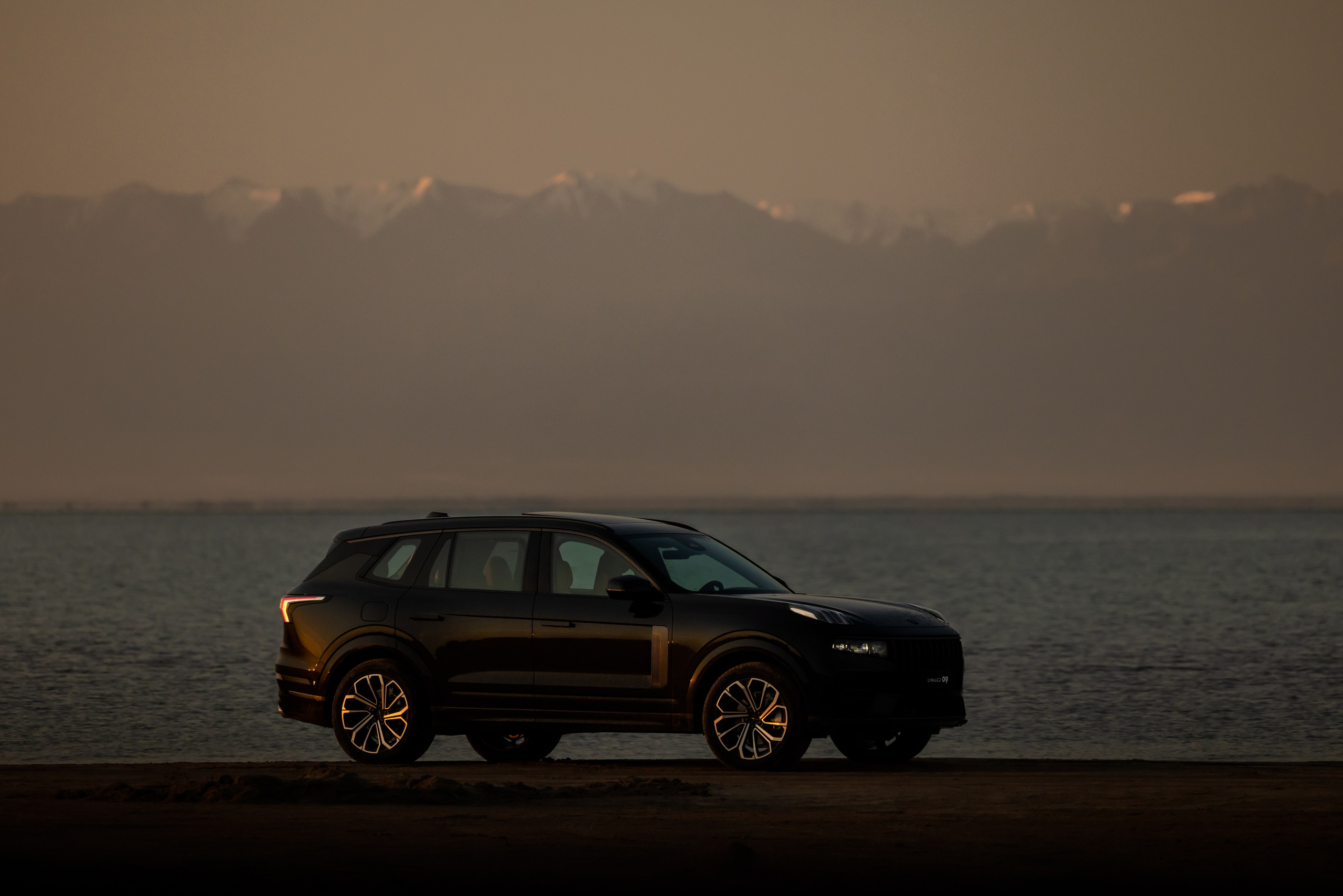 Тест-драйв LYNK & CO. Кристина Шнайдер репортажный фотограф Алматы