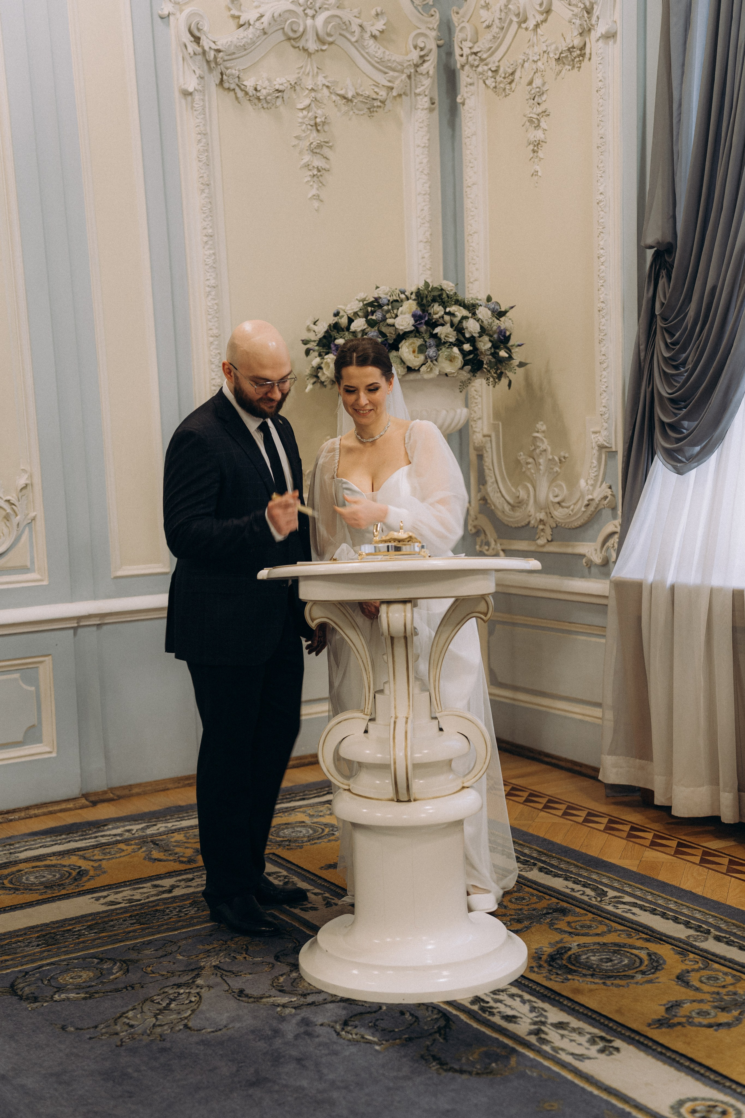 СВАДЕБНАЯ СЬЕМКА ВО ВТОРОМ ДВОРЦЕ (ДЕКАБРЬ) ТАКЖЕ СЬЕМКА В СТУДИИ НА ЧЕРНЫШЕВСКОЙ. Профессиональный фотограф, Санкт-Петербург — Виктория Богомолова