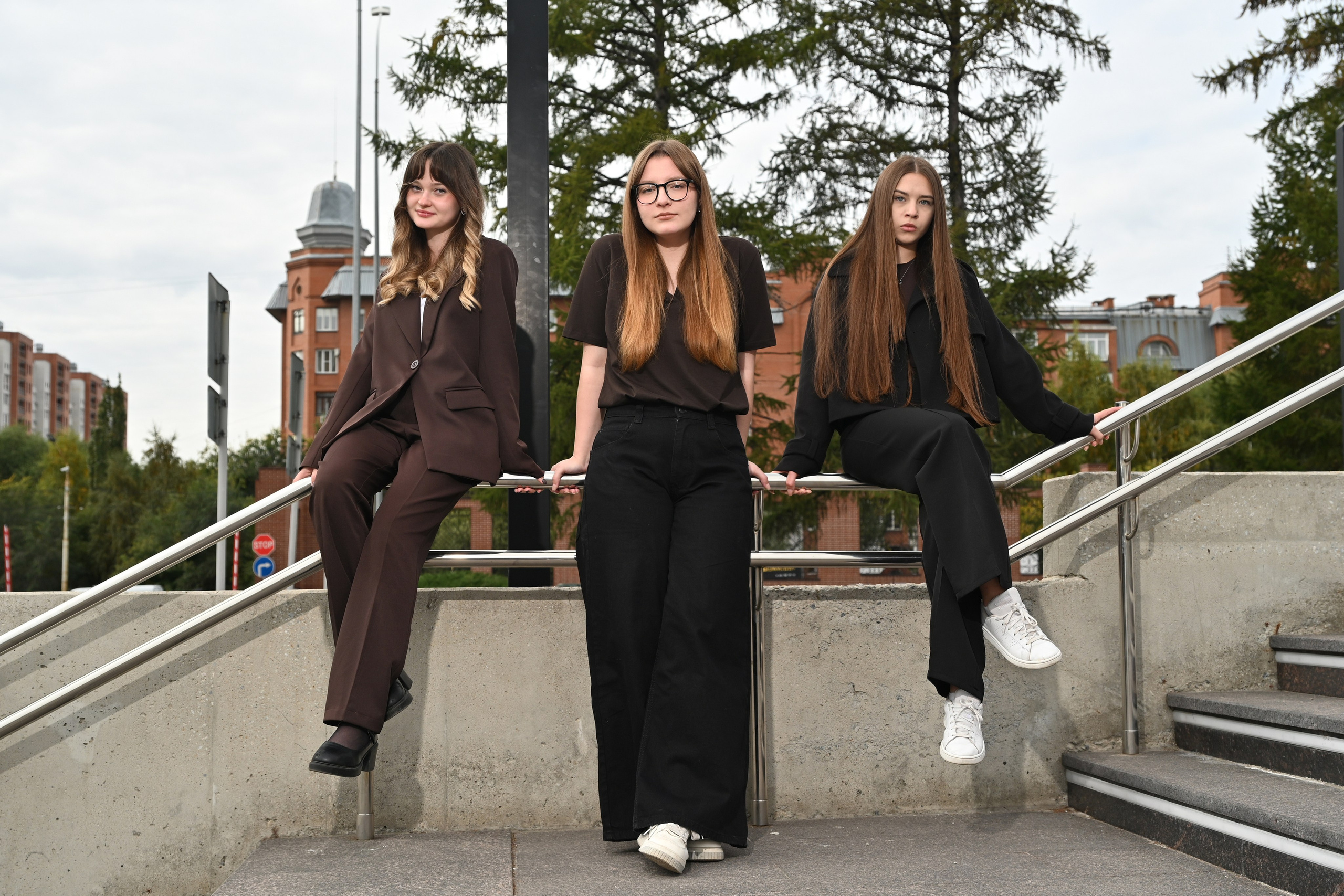 Фото из студии в Омске. Фото и видеосъемка в Омске | Выпускные альбомы