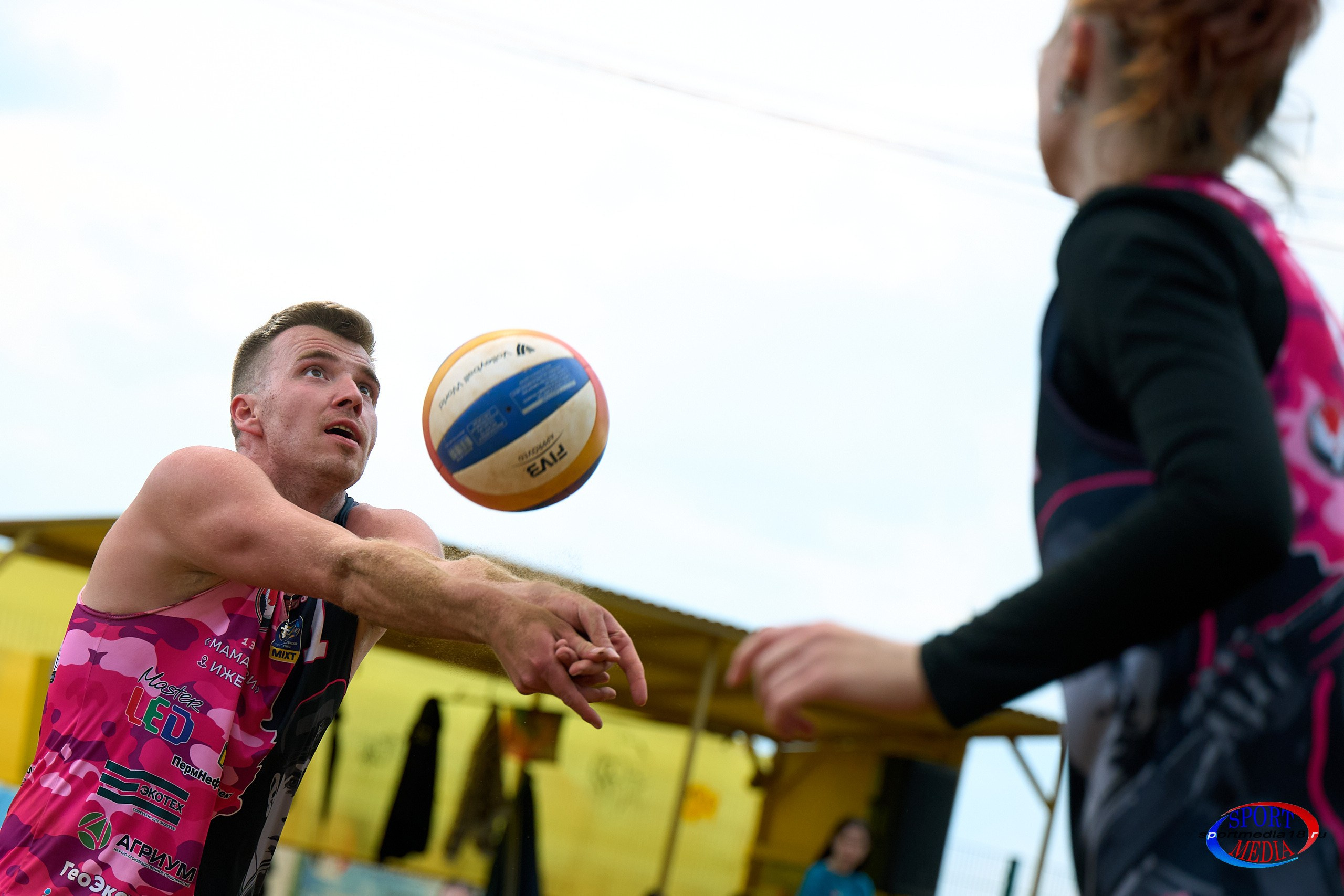 Пляжный волейбол. ПРИВОЛЖСКАЯ ЛИГА MIXT Ижевск 18.05.2025. Спортивный репортажный фотограф в Ижевске Сергей Мерзляков