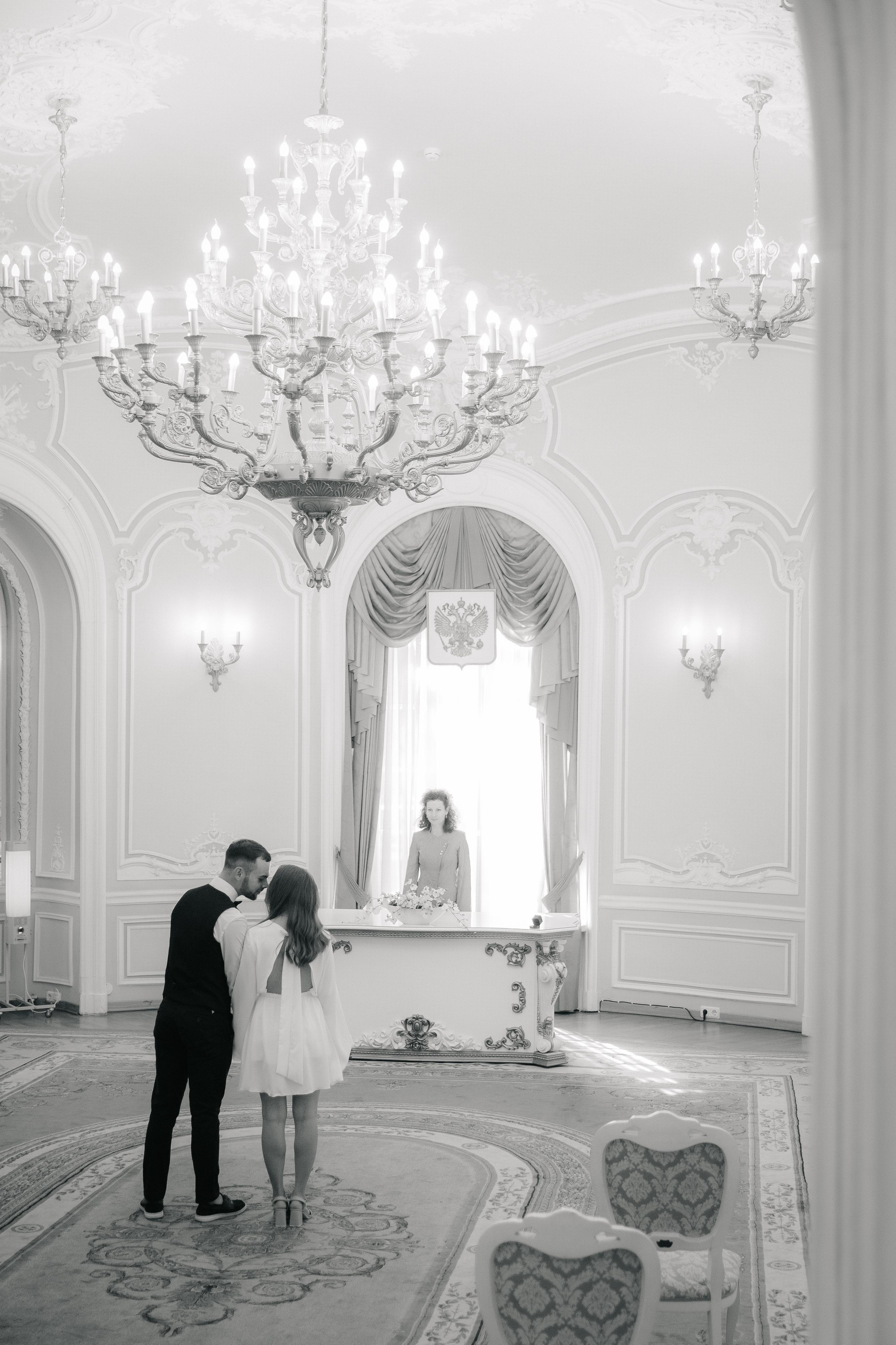 ПЕТРОГРАДСКИЙ ЗАГС | Август, Лопухинский сад, Петропавловка. Свадебный фотограф в Санкт-Петербурге Полина Корзухина