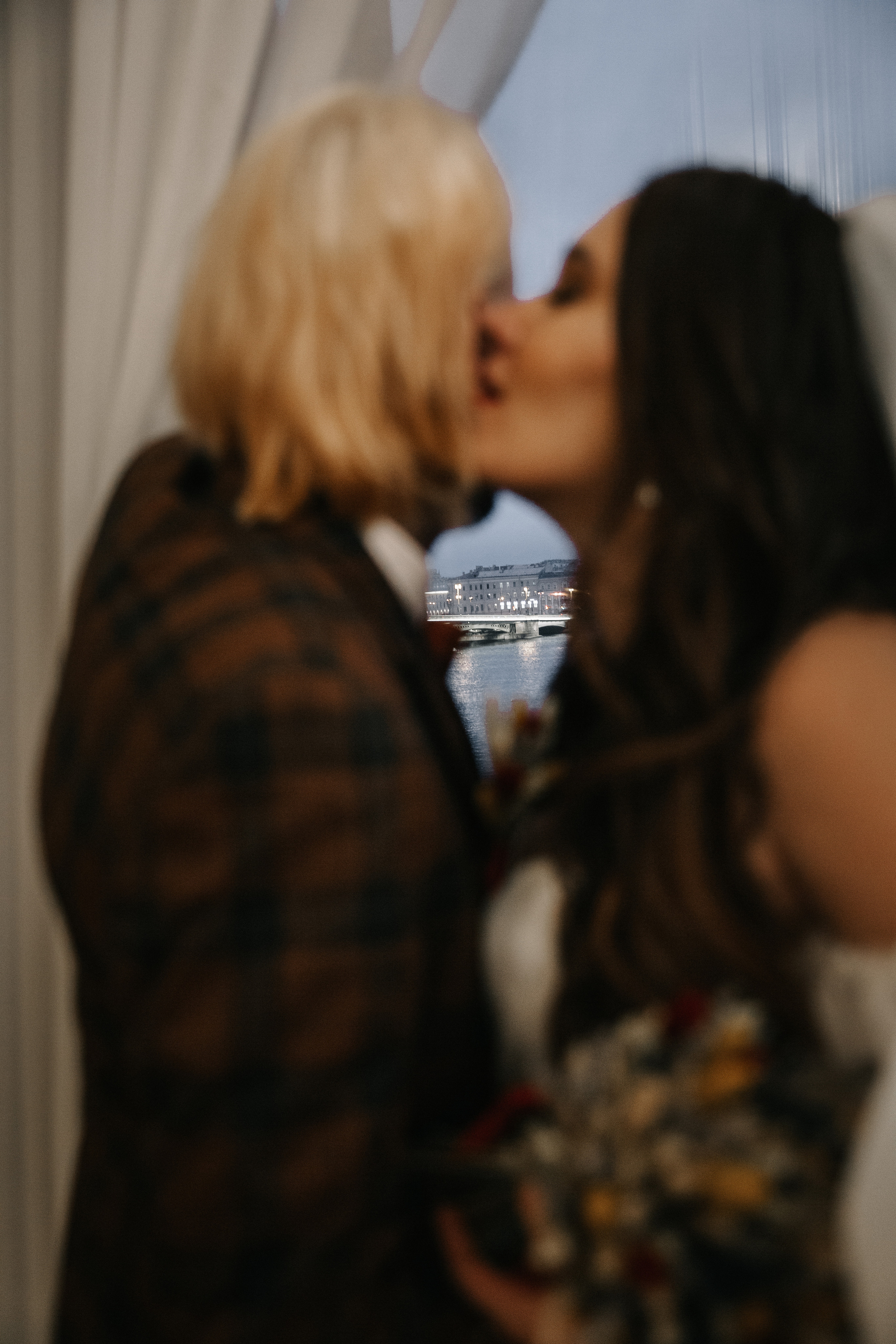 НОЯБРЬ| Дворец № 1, Новая Голландия, Витебский вокзал,. Свадебный фотограф в Санкт-Петербурге Полина Корзухина