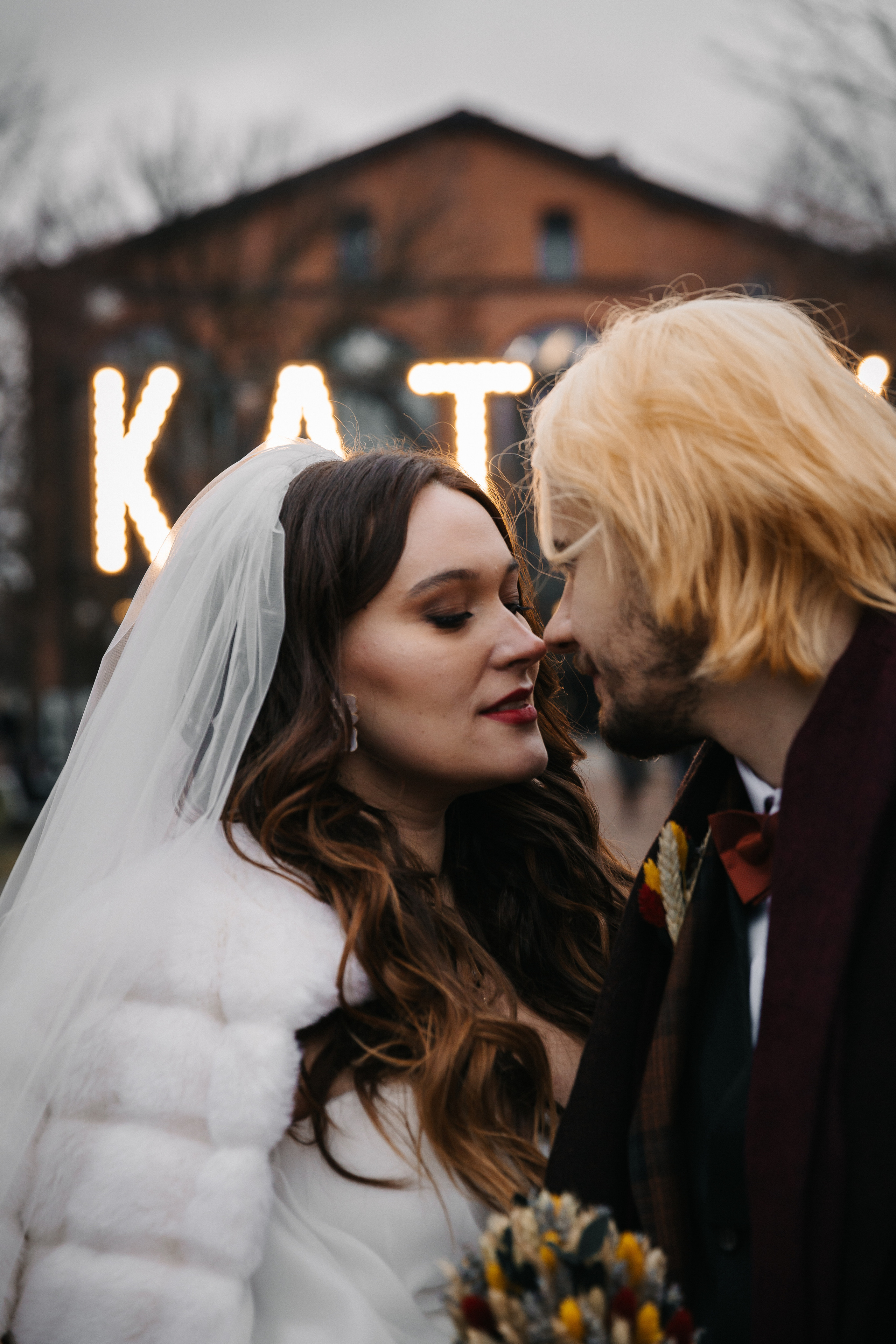 НОЯБРЬ| Дворец № 1, Новая Голландия, Витебский вокзал,. Свадебный фотограф в Санкт-Петербурге Полина Корзухина