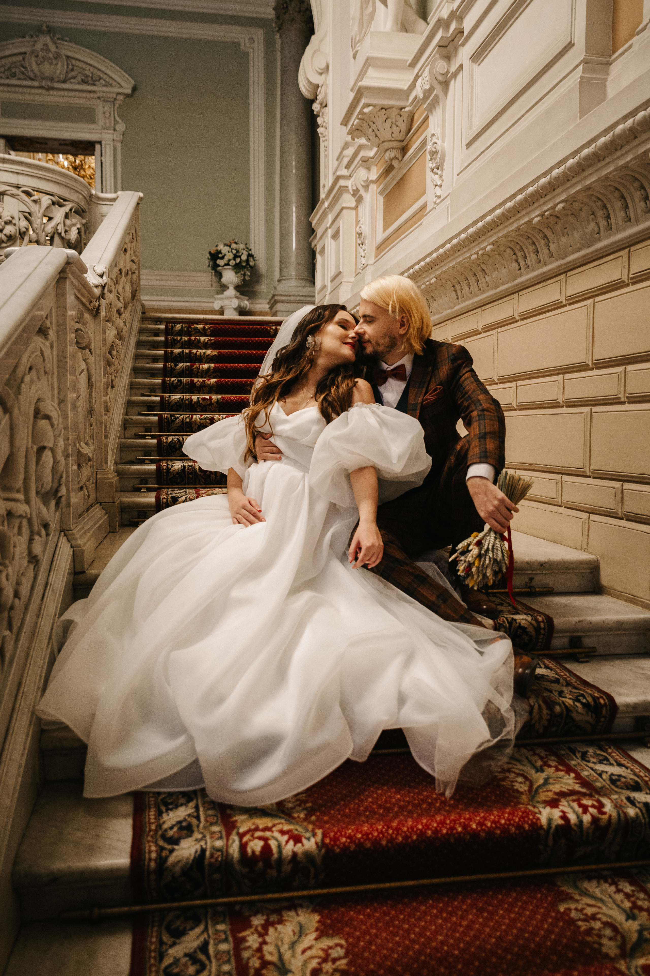 НОЯБРЬ| Дворец № 1, Новая Голландия, Витебский вокзал,. Свадебный фотограф в Санкт-Петербурге Полина Корзухина