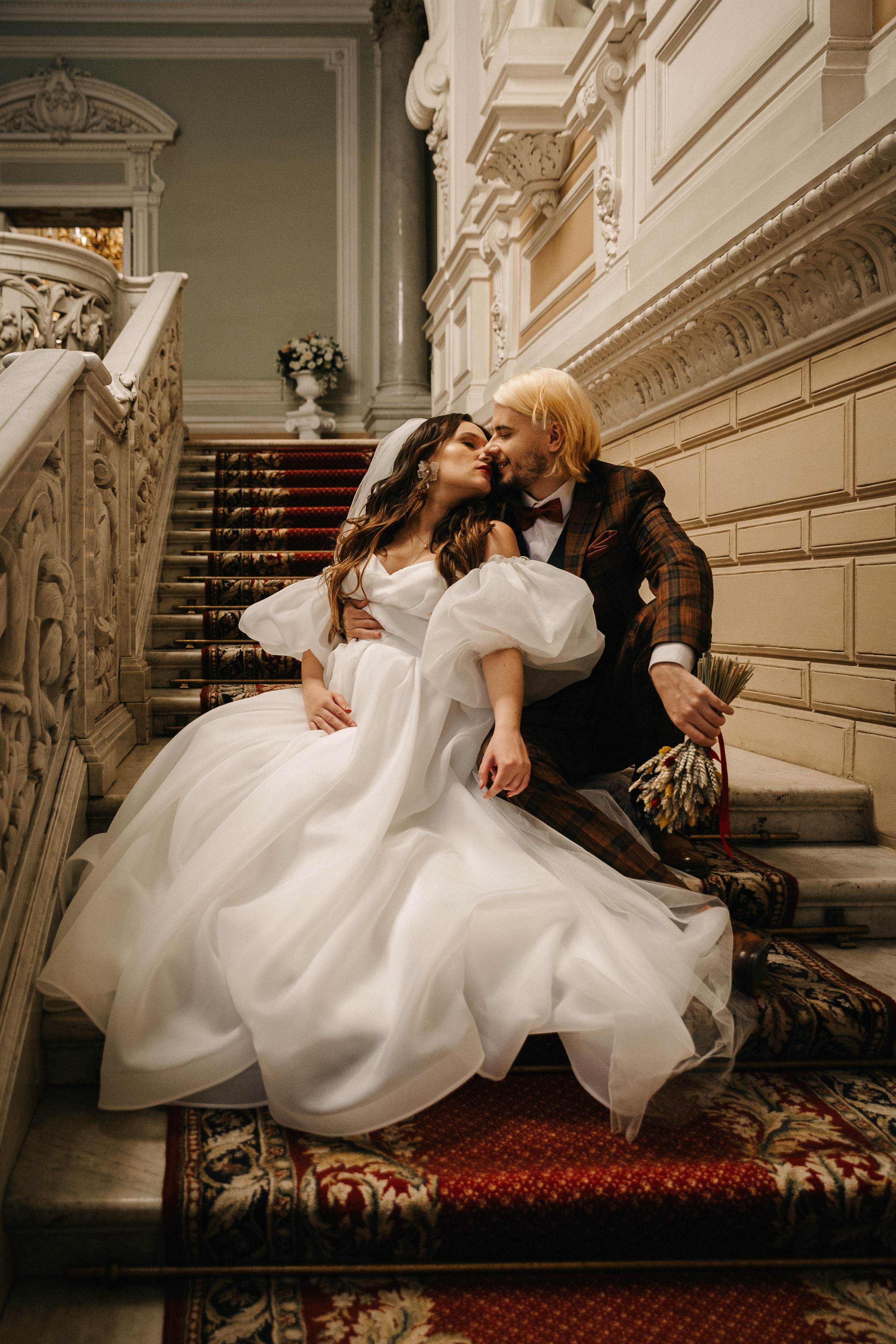 НОЯБРЬ| Дворец № 1, Новая Голландия, Витебский вокзал,. Свадебный фотограф в Санкт-Петербурге Полина Корзухина