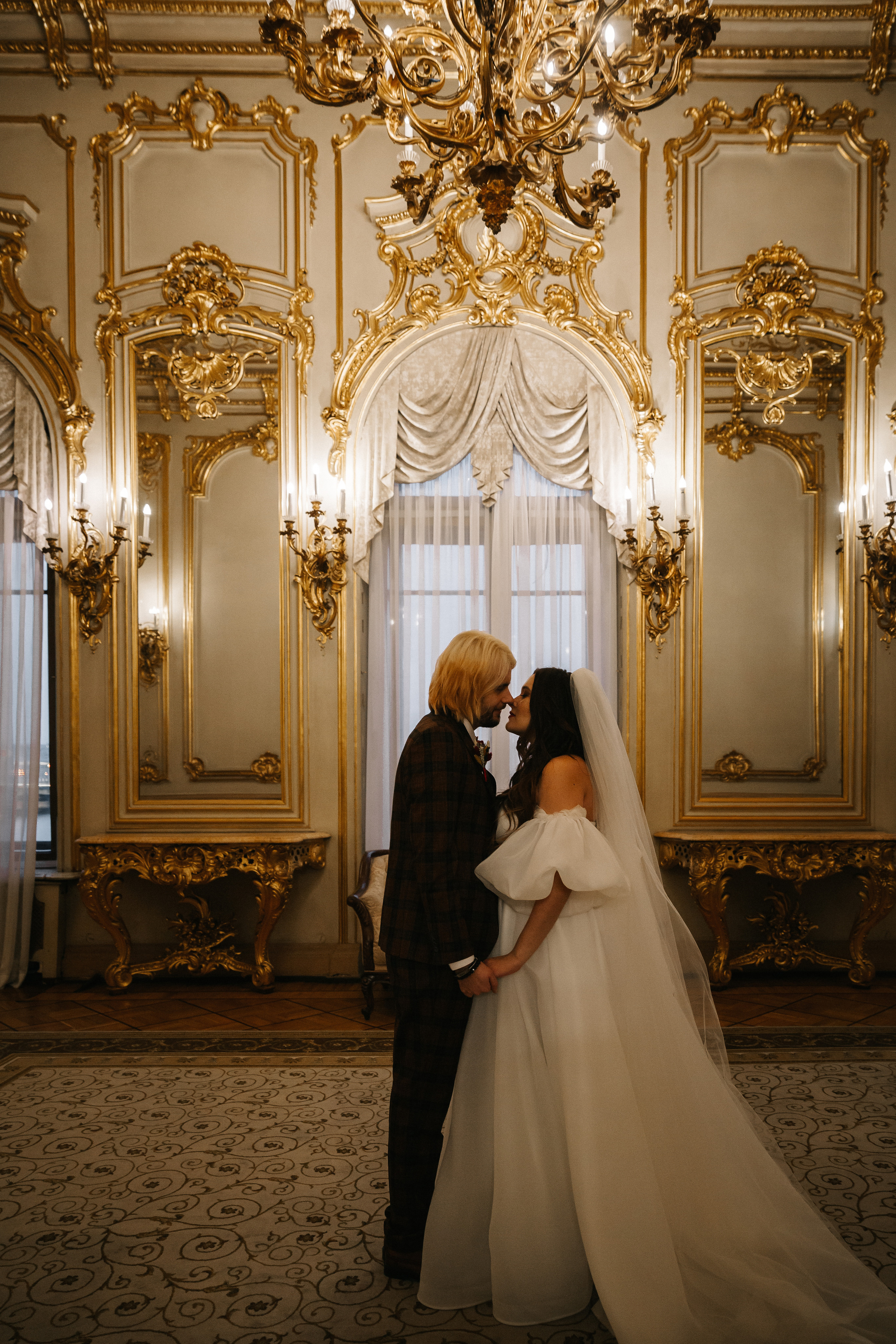 НОЯБРЬ| Дворец № 1, Новая Голландия, Витебский вокзал,. Свадебный фотограф в Санкт-Петербурге Полина Корзухина