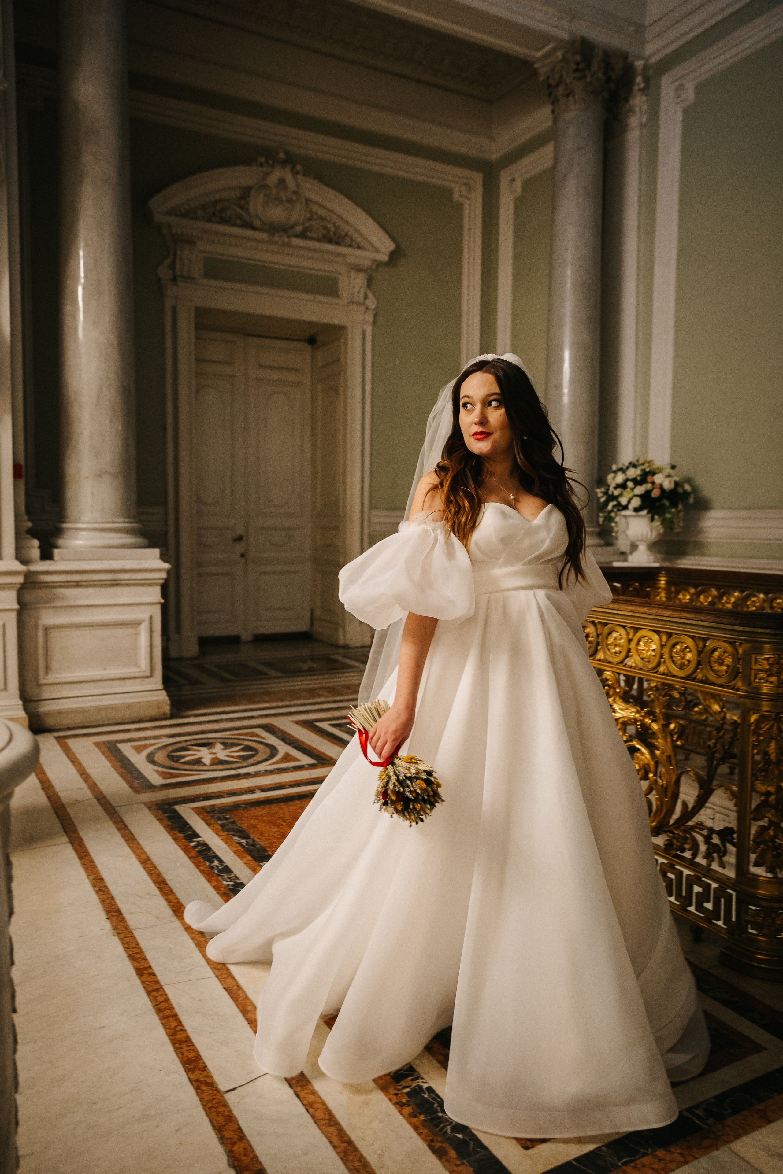 НОЯБРЬ| Дворец № 1, Новая Голландия, Витебский вокзал,. Свадебный фотограф в Санкт-Петербурге Полина Корзухина