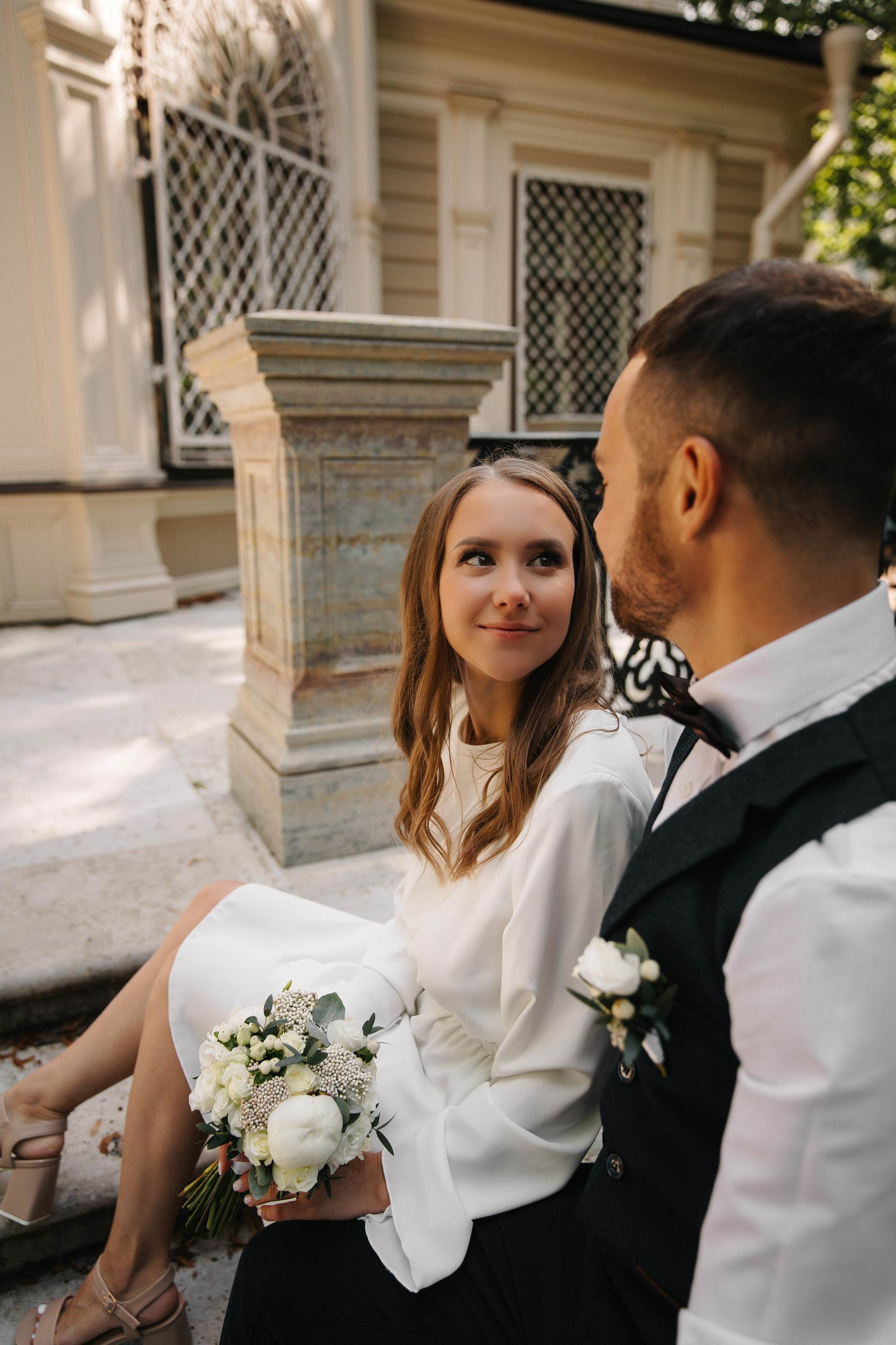 ПЕТРОГРАДСКИЙ ЗАГС | Август, Лопухинский сад, Петропавловка. Свадебный фотограф в Санкт-Петербурге Полина Корзухина