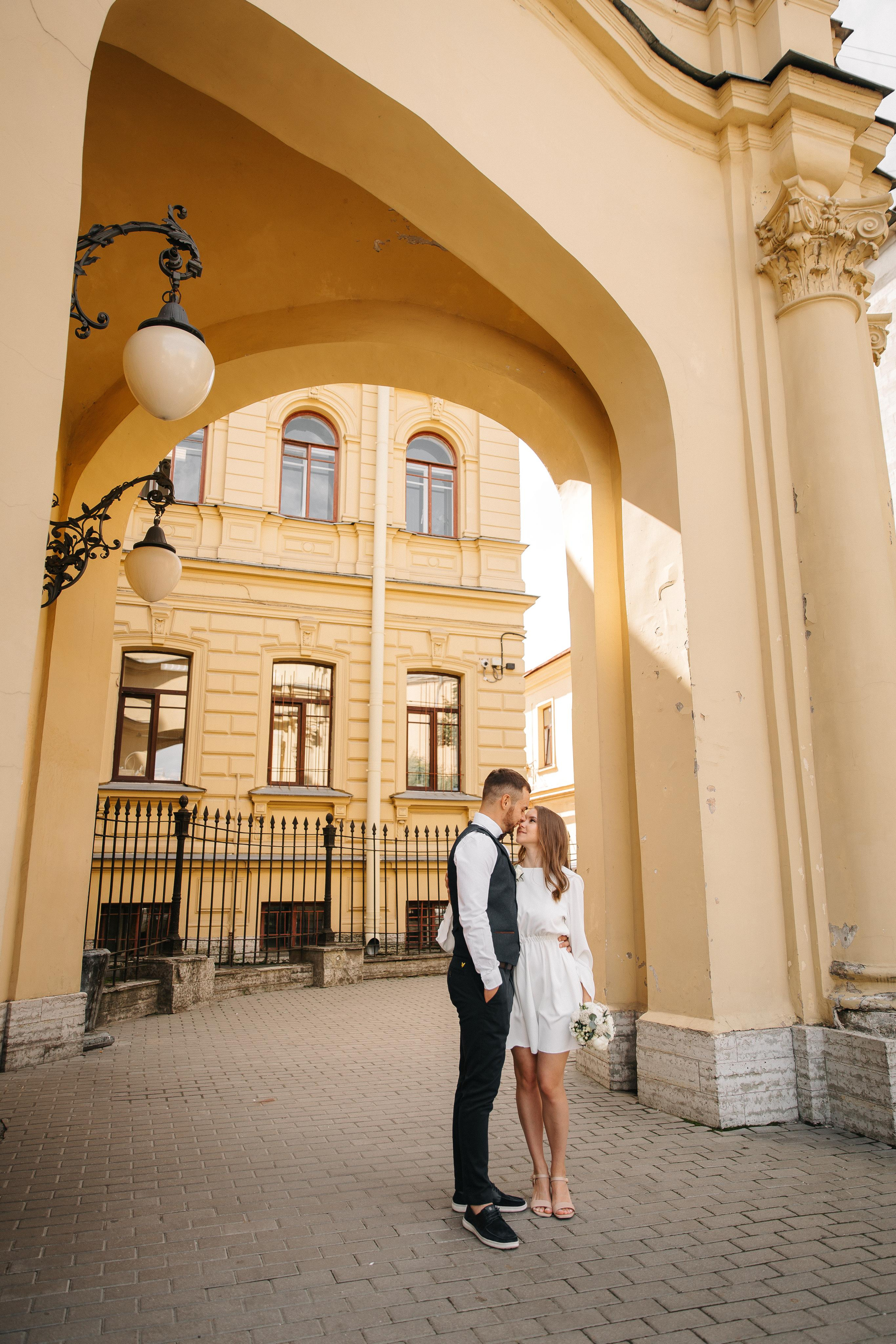 ПЕТРОГРАДСКИЙ ЗАГС | Август, Лопухинский сад, Петропавловка. Свадебный фотограф в Санкт-Петербурге Полина Корзухина