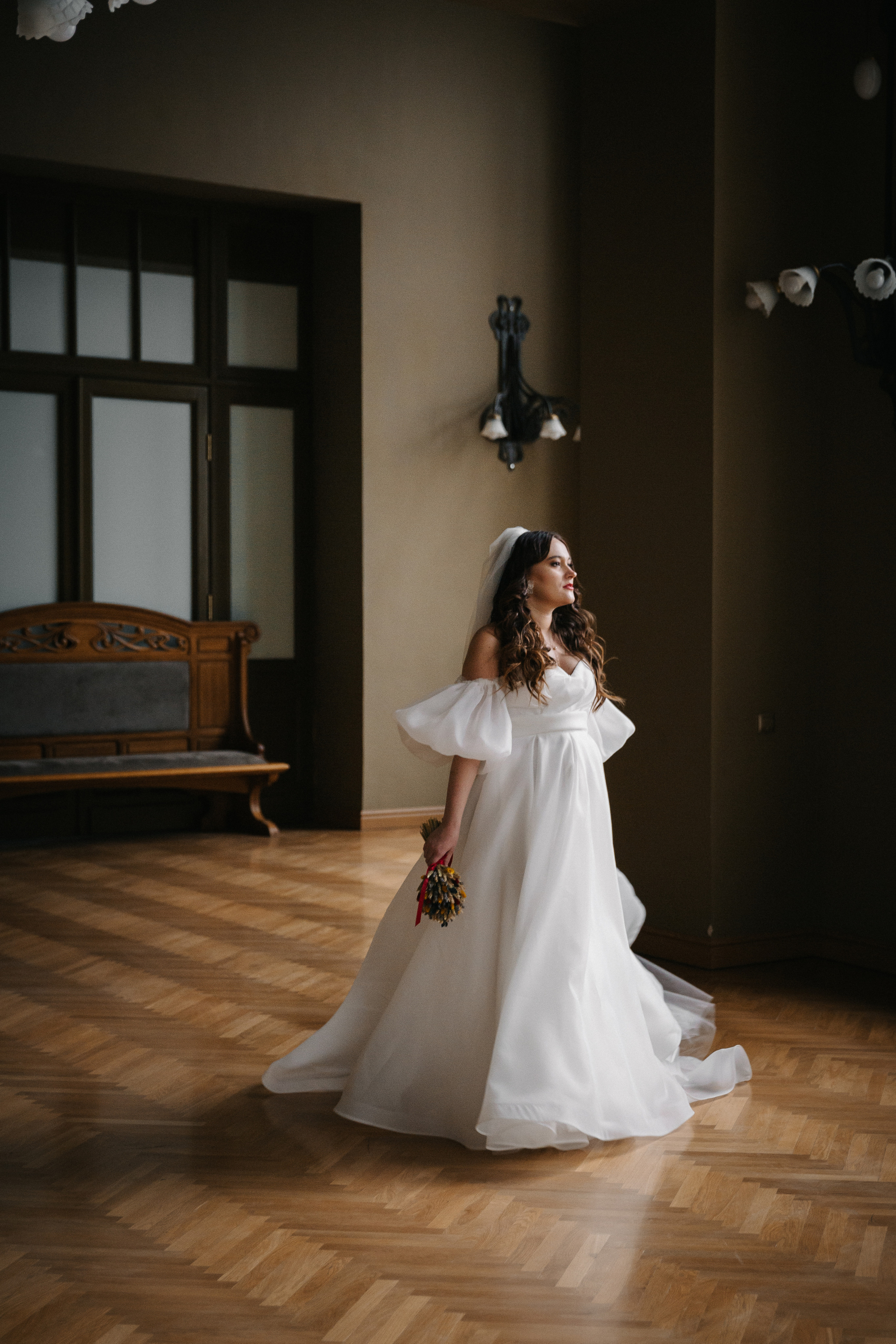 НОЯБРЬ| Дворец № 1, Новая Голландия, Витебский вокзал,. Свадебный фотограф в Санкт-Петербурге Полина Корзухина