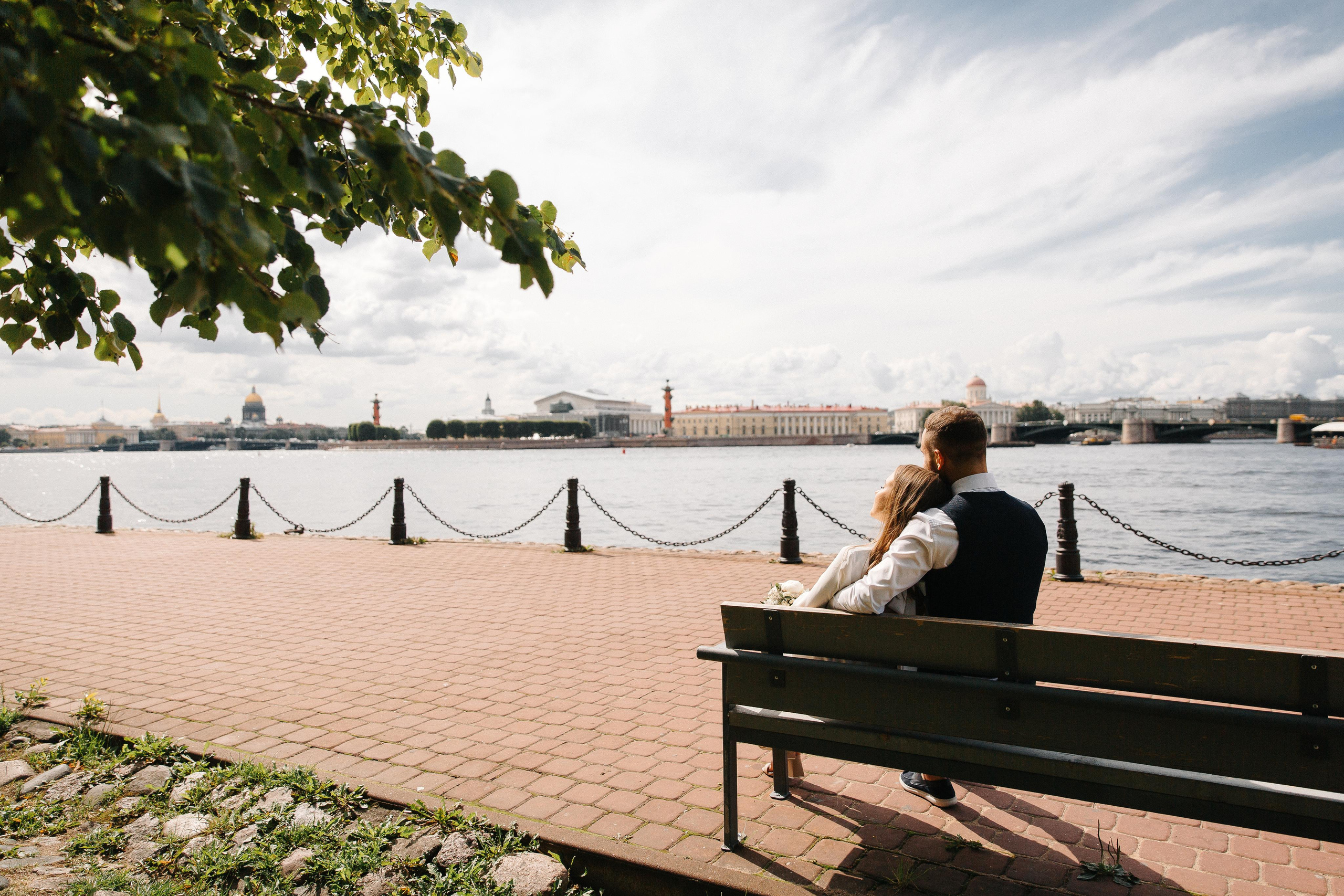 ПЕТРОГРАДСКИЙ ЗАГС | Август, Лопухинский сад, Петропавловка. Свадебный фотограф в Санкт-Петербурге Полина Корзухина