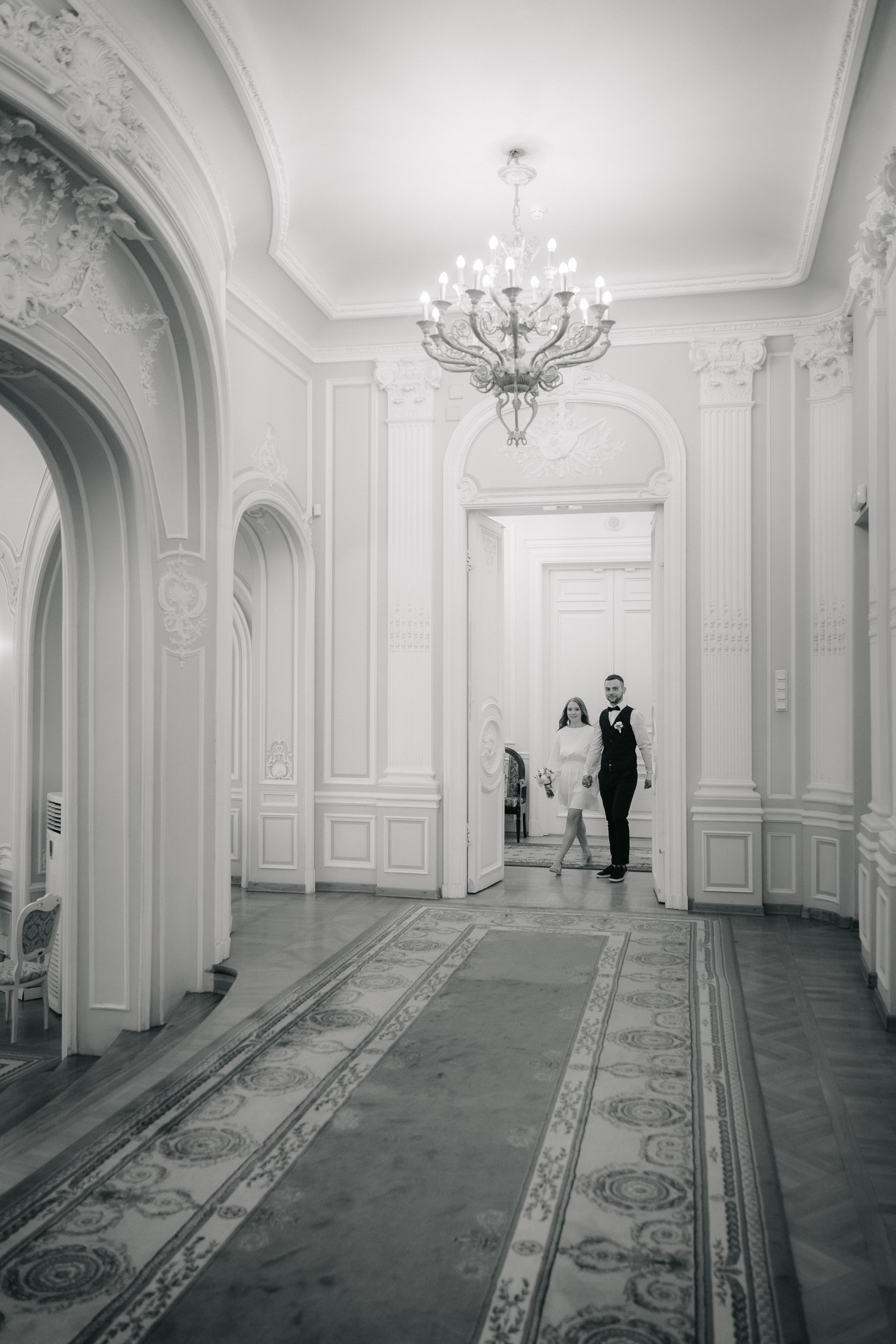 ПЕТРОГРАДСКИЙ ЗАГС | Август, Лопухинский сад, Петропавловка. Свадебный фотограф в Санкт-Петербурге Полина Корзухина