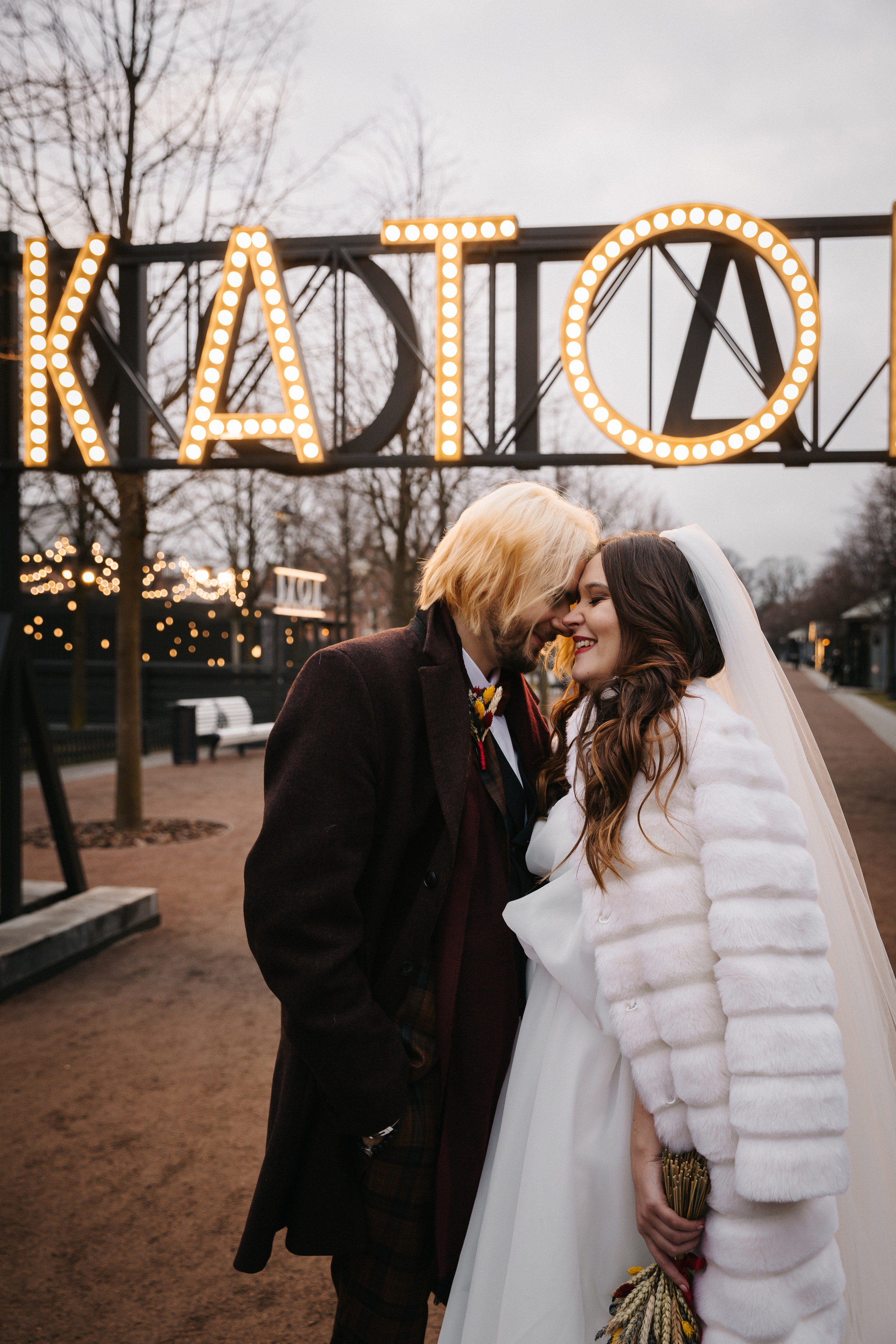 НОЯБРЬ| Дворец № 1, Новая Голландия, Витебский вокзал,. Свадебный фотограф в Санкт-Петербурге Полина Корзухина