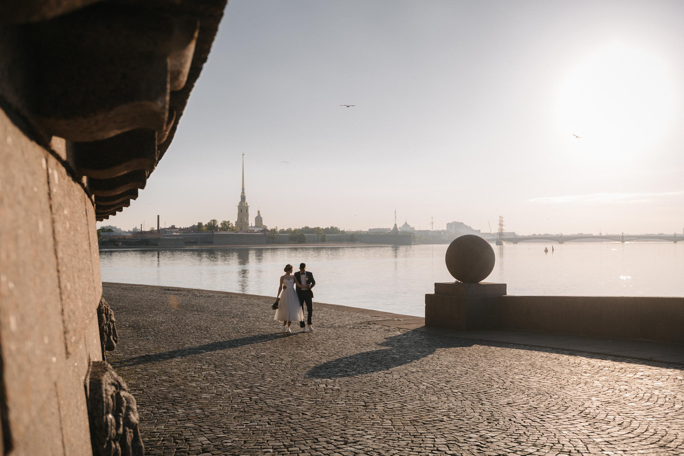 ИЮНЬ| Рассвет, Васильевский остров, Атланты, Исаакий. Свадебный фотограф в Санкт-Петербурге Полина Корзухина