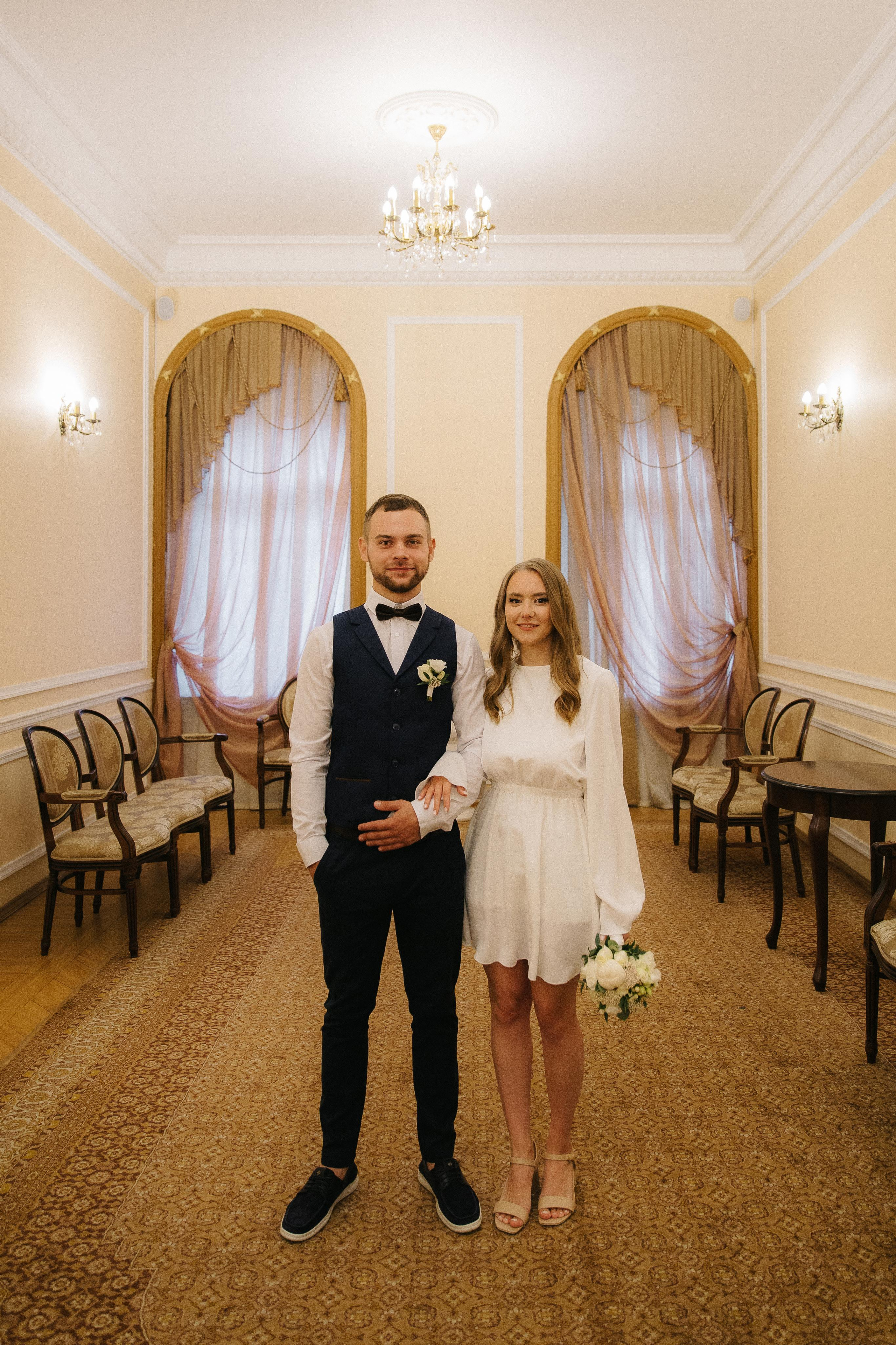 ПЕТРОГРАДСКИЙ ЗАГС | Август, Лопухинский сад, Петропавловка. Свадебный фотограф в Санкт-Петербурге Полина Корзухина