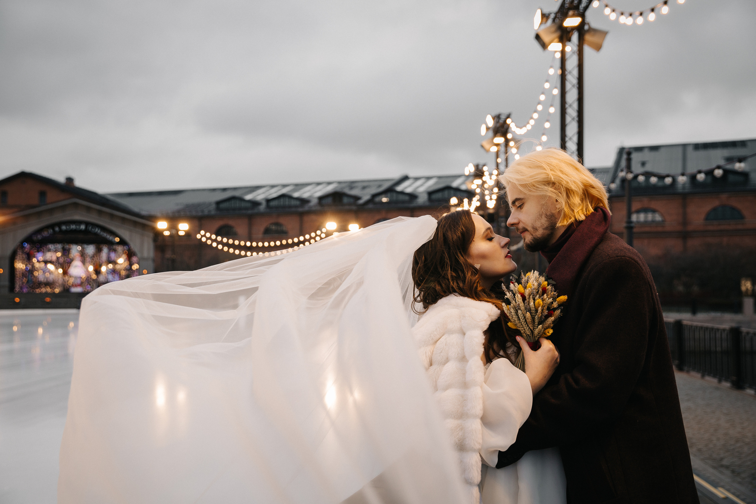 НОЯБРЬ| Дворец № 1, Новая Голландия, Витебский вокзал,. Свадебный фотограф в Санкт-Петербурге Полина Корзухина