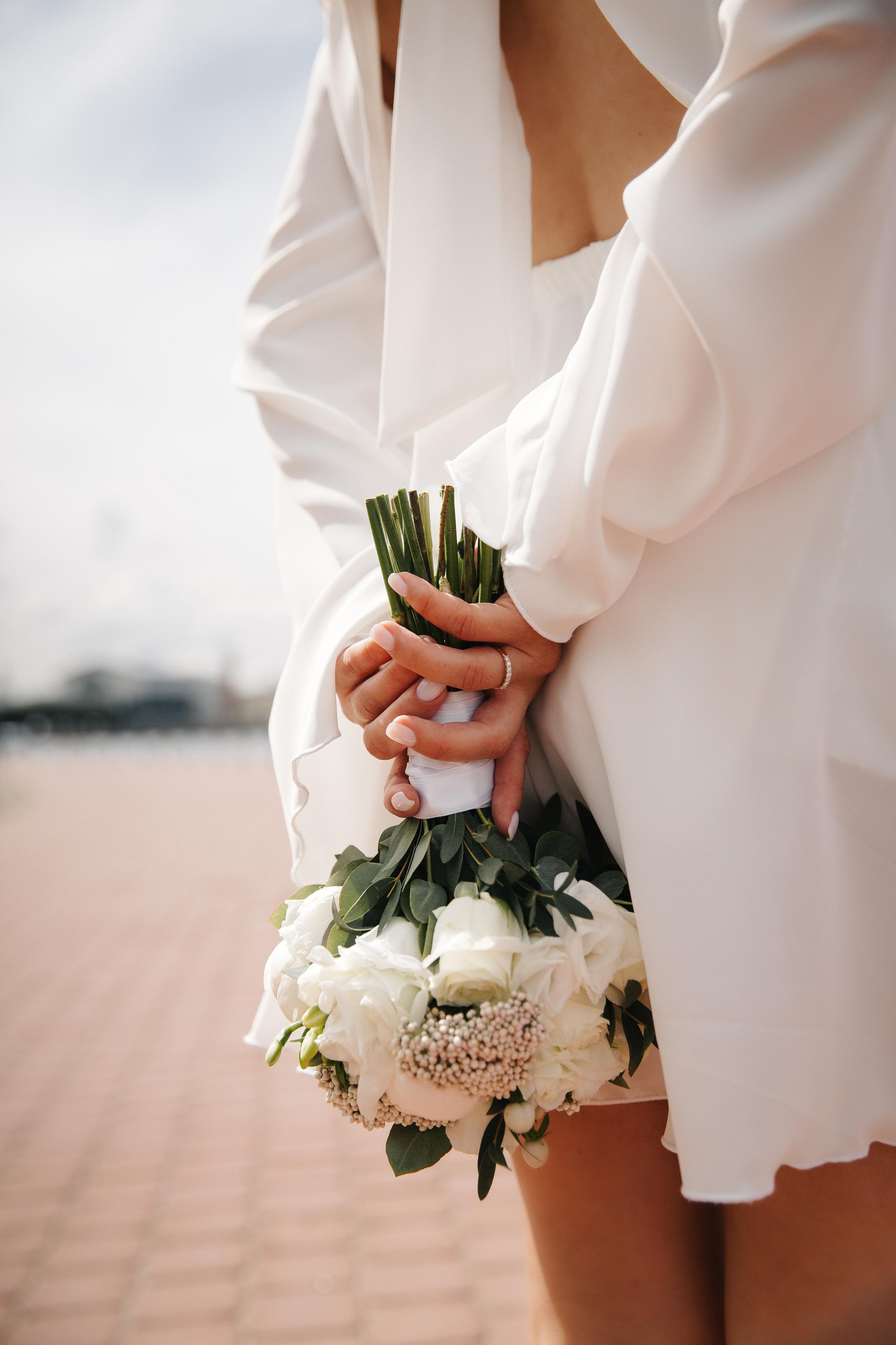 ПЕТРОГРАДСКИЙ ЗАГС | Август, Лопухинский сад, Петропавловка. Свадебный фотограф в Санкт-Петербурге Полина Корзухина