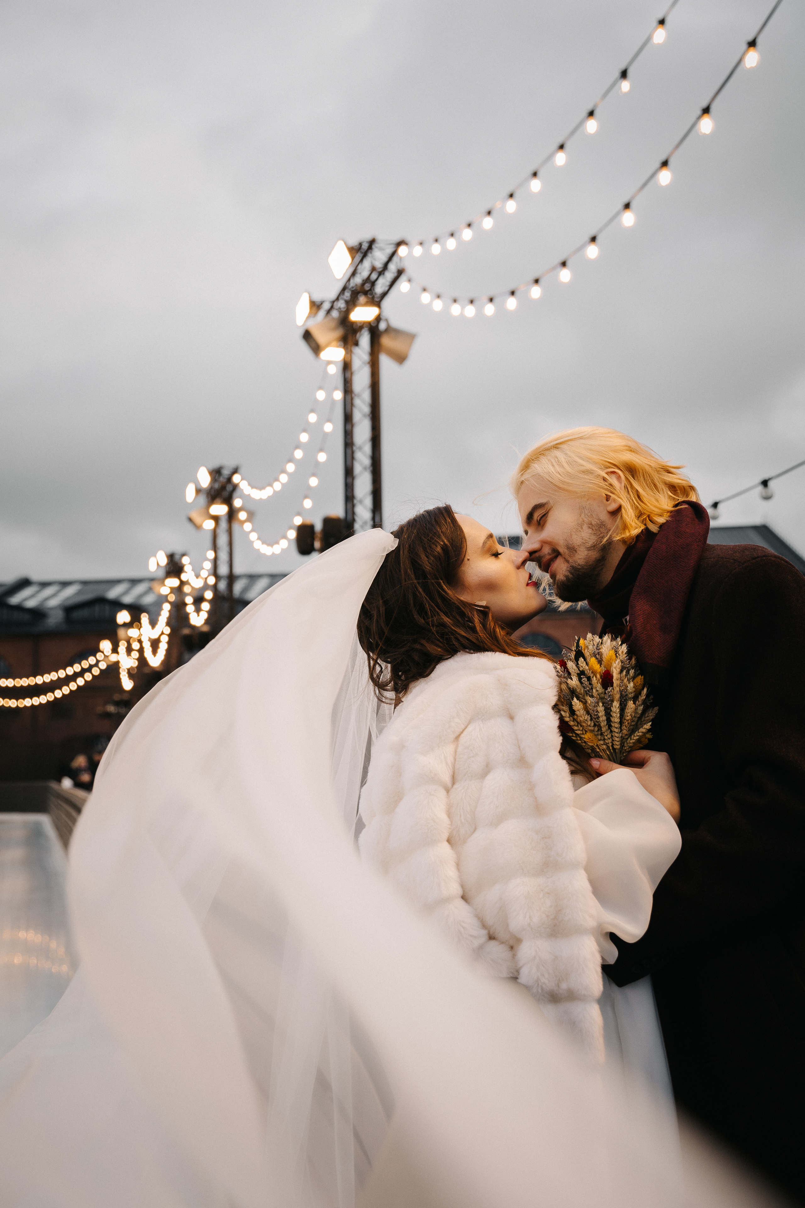 НОЯБРЬ| Дворец № 1, Новая Голландия, Витебский вокзал,. Свадебный фотограф в Санкт-Петербурге Полина Корзухина