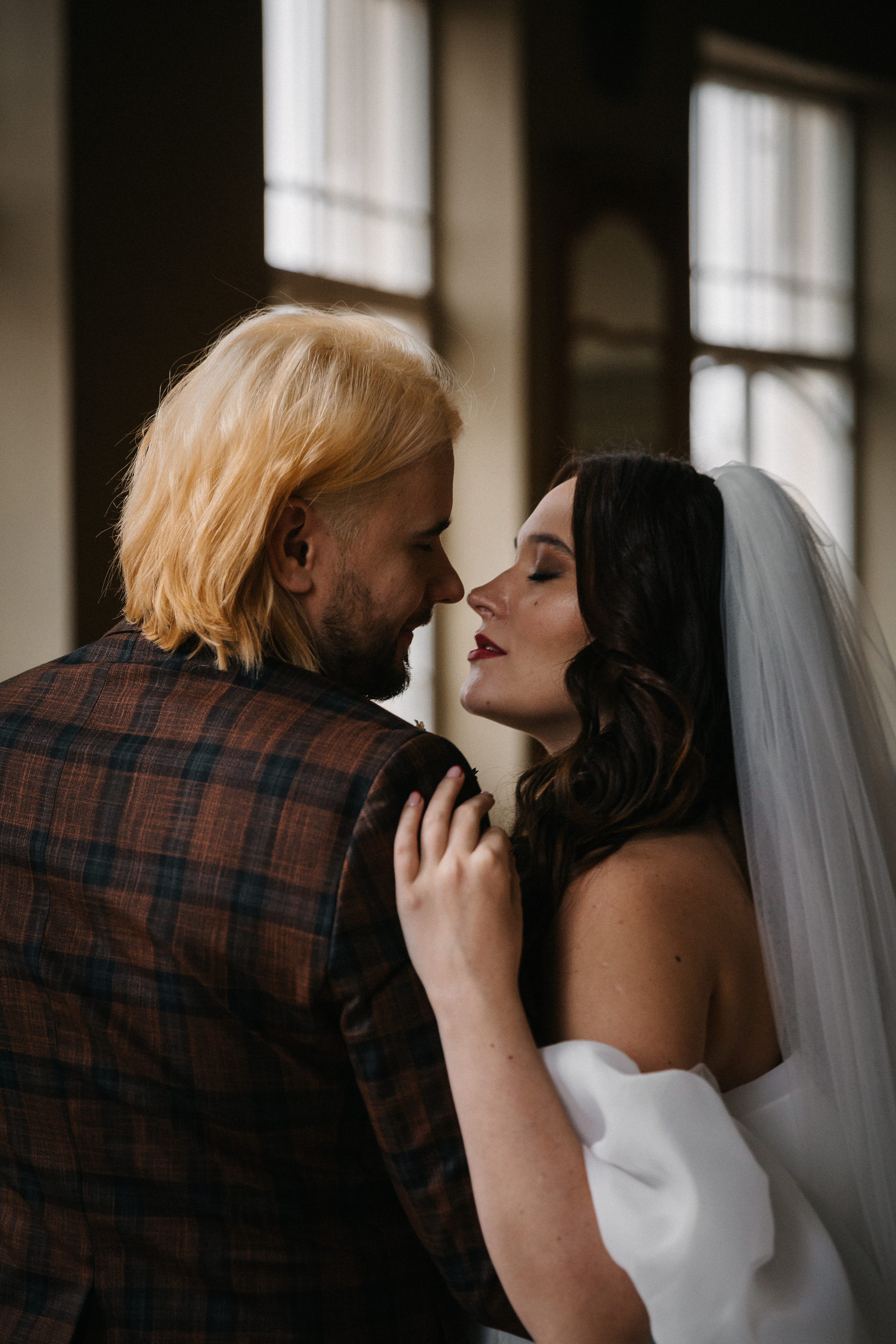 НОЯБРЬ| Дворец № 1, Новая Голландия, Витебский вокзал,. Свадебный фотограф в Санкт-Петербурге Полина Корзухина