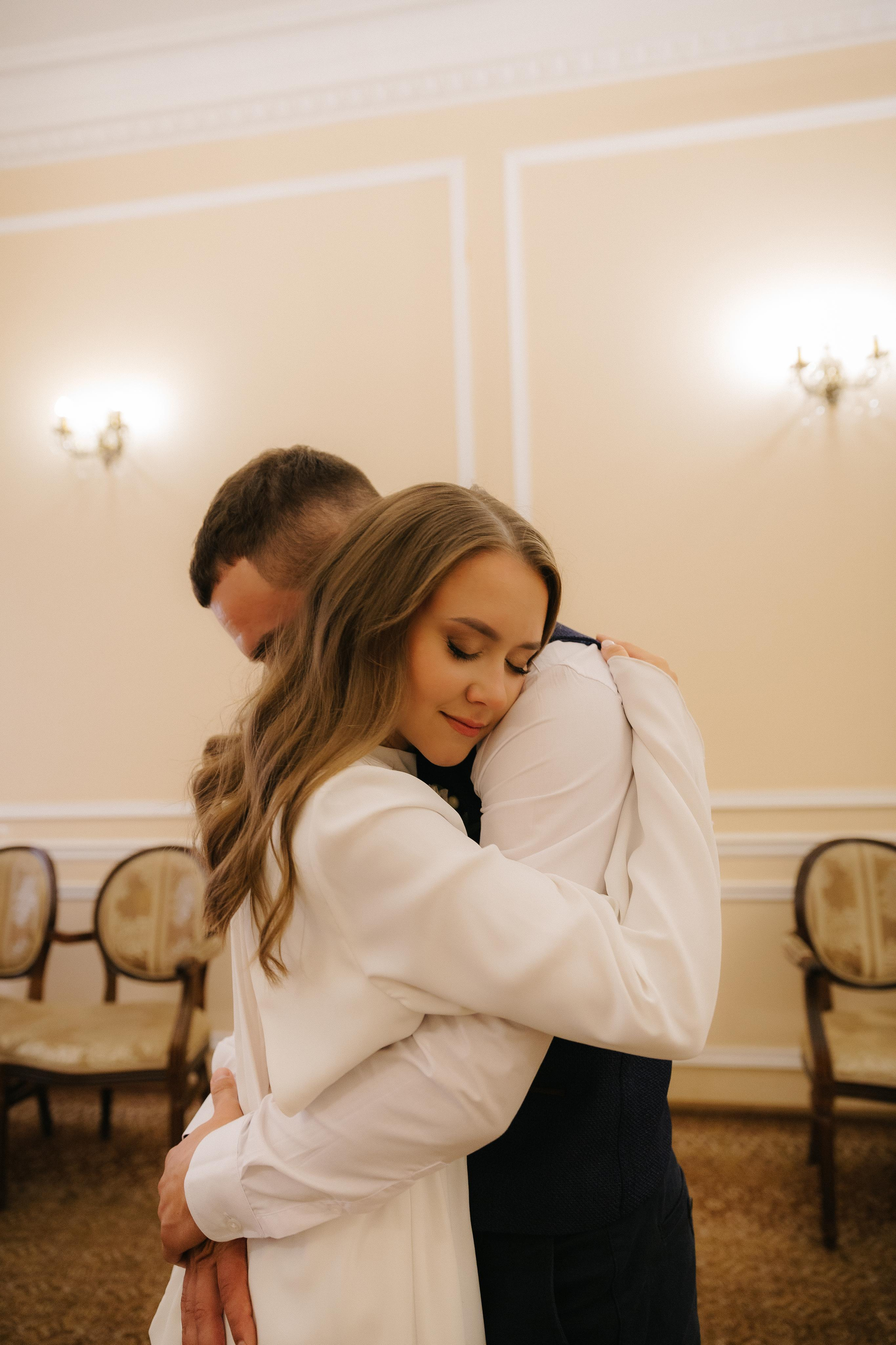 ПЕТРОГРАДСКИЙ ЗАГС | Август, Лопухинский сад, Петропавловка. Свадебный фотограф в Санкт-Петербурге Полина Корзухина