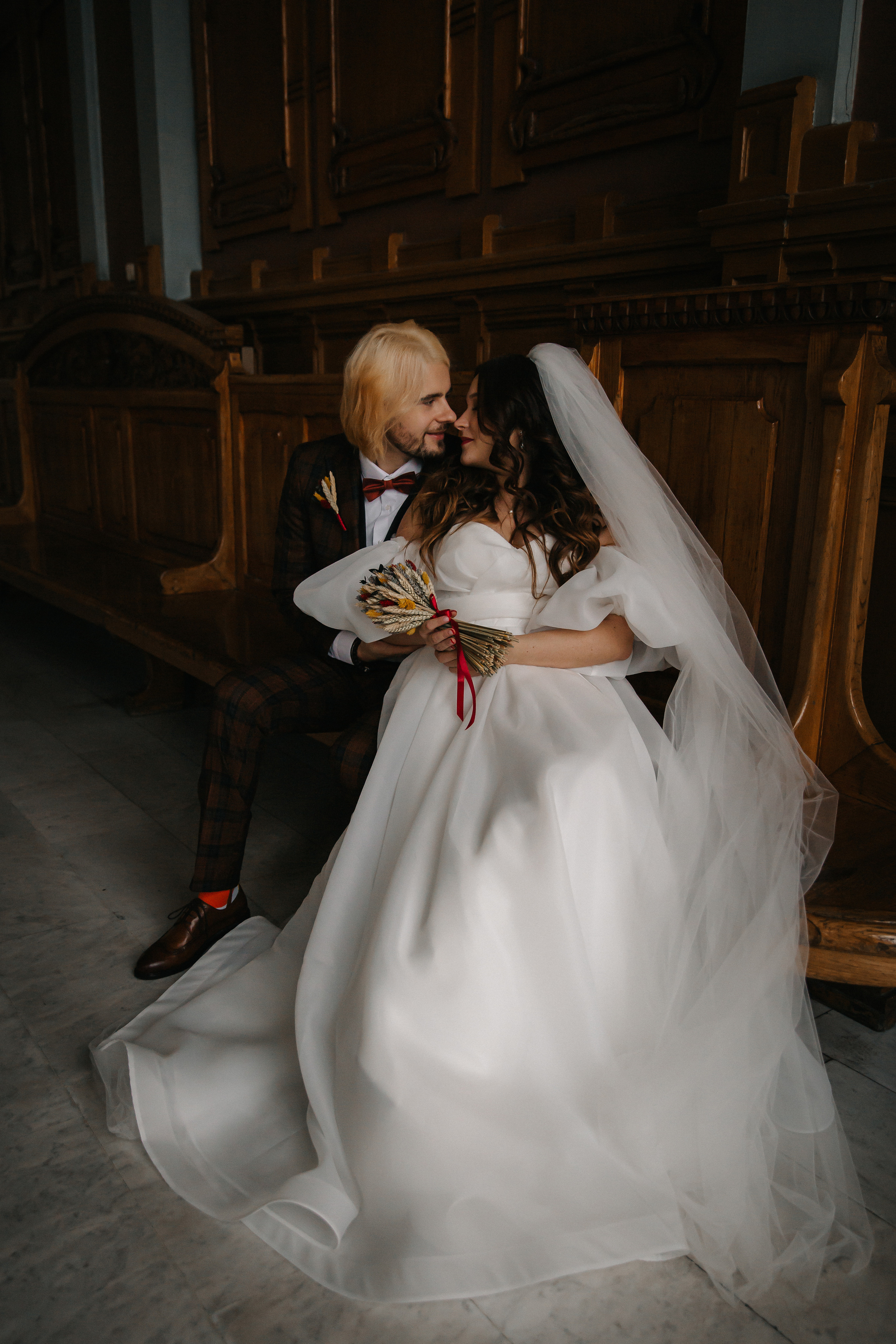 НОЯБРЬ| Дворец № 1, Новая Голландия, Витебский вокзал,. Свадебный фотограф в Санкт-Петербурге Полина Корзухина