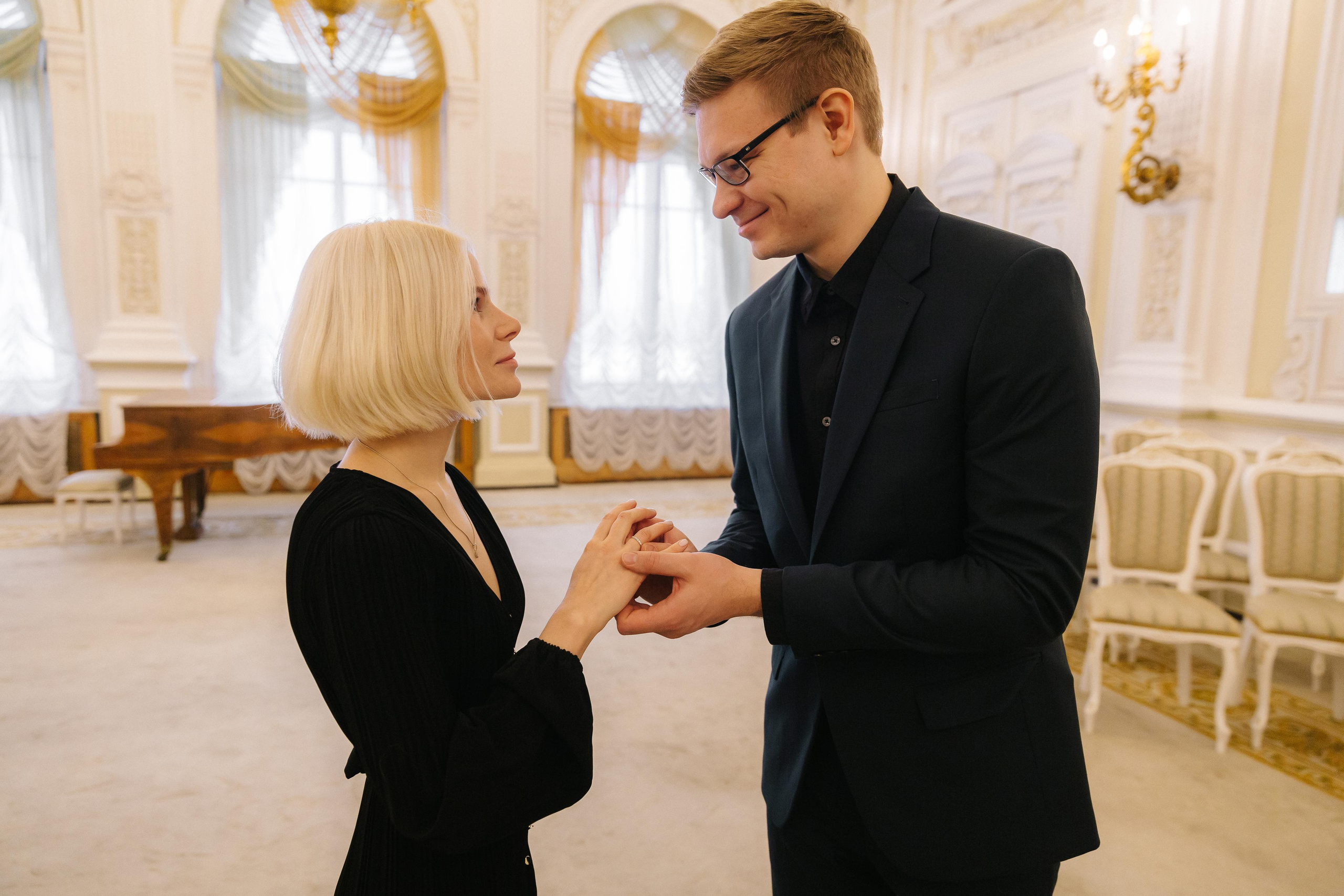 ДЕКАБРЬ | Дворец № 1 регистрация вдвоём. Свадебный фотограф в Санкт-Петербурге Полина Корзухина