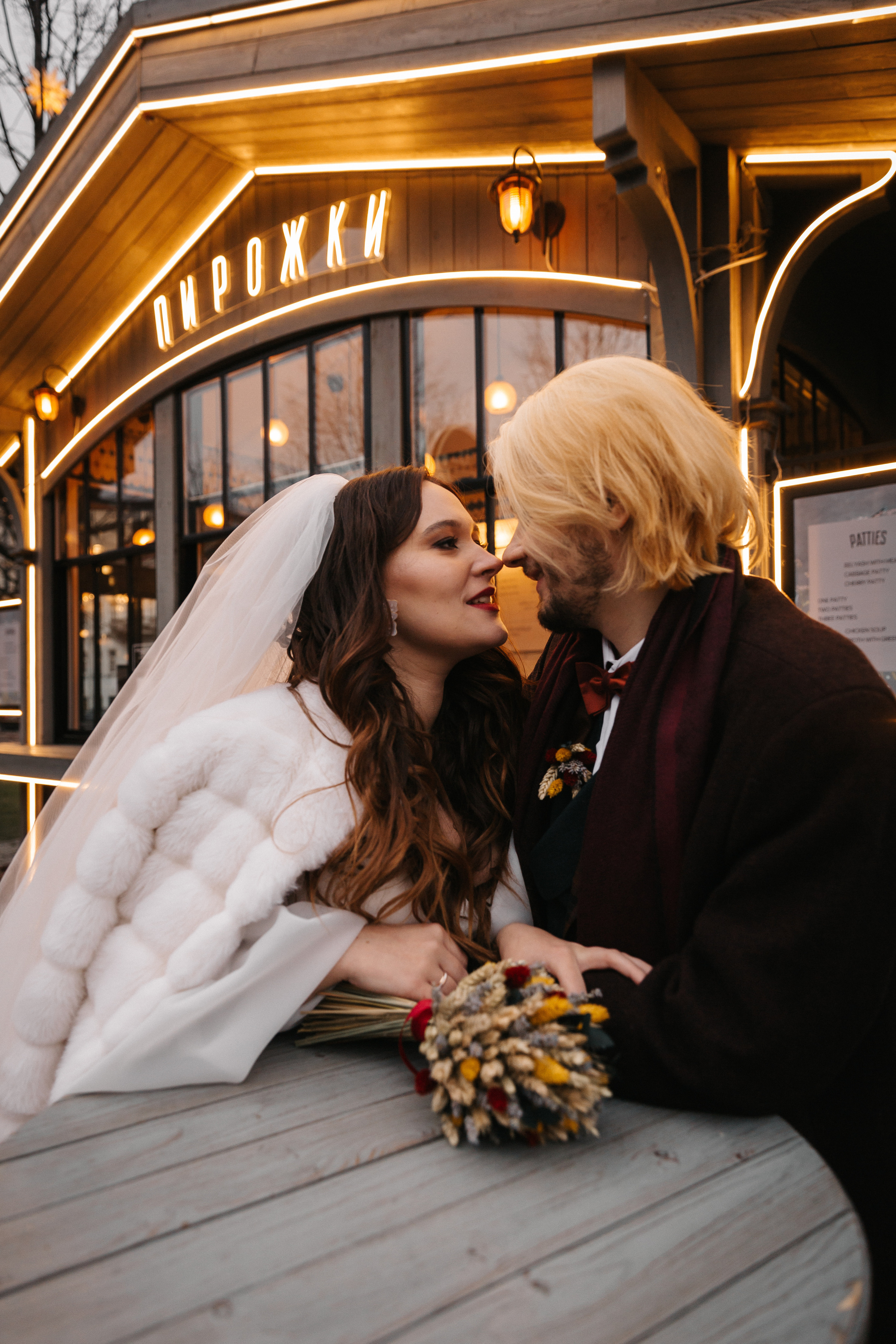 НОЯБРЬ| Дворец № 1, Новая Голландия, Витебский вокзал,. Свадебный фотограф в Санкт-Петербурге Полина Корзухина