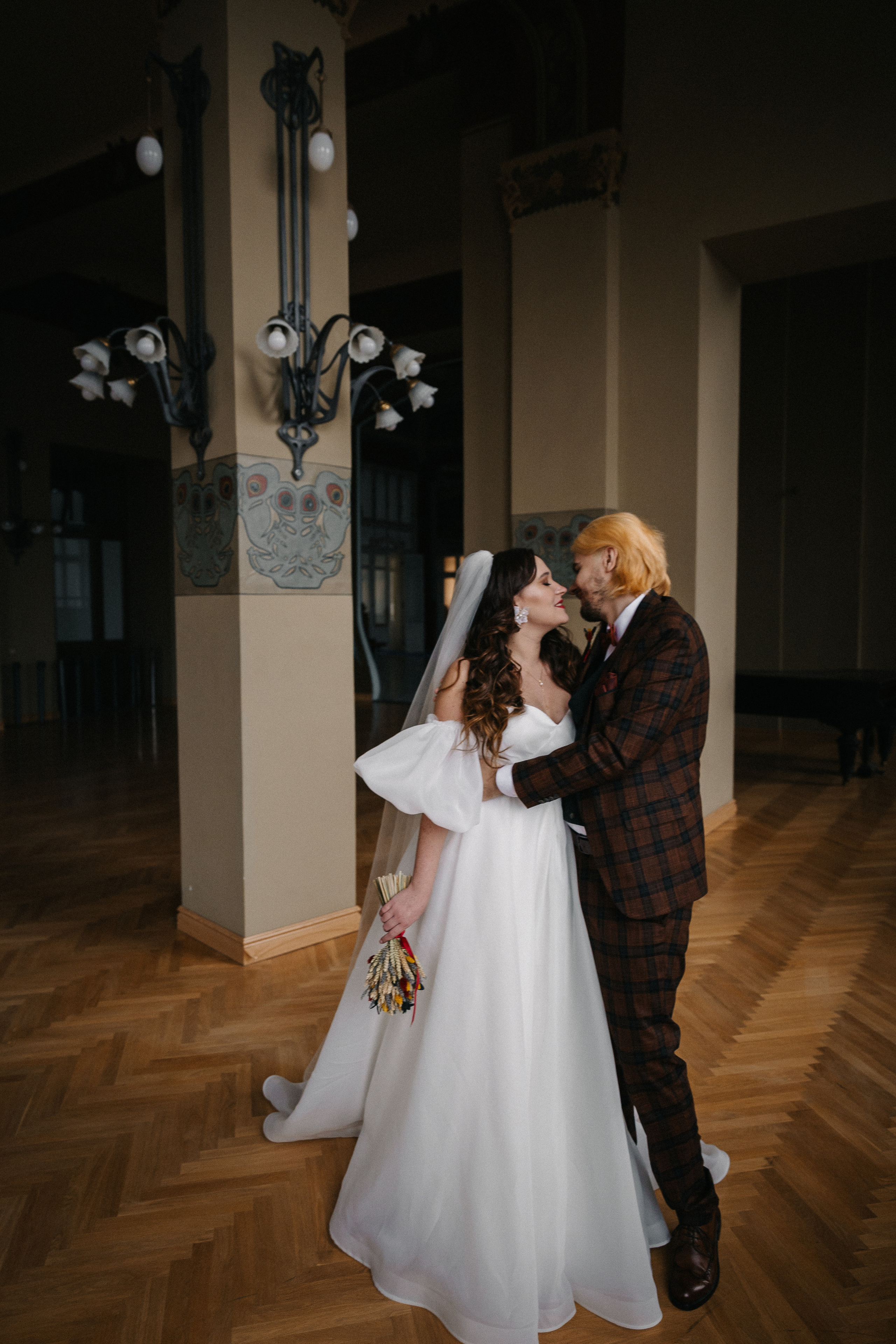 НОЯБРЬ| Дворец № 1, Новая Голландия, Витебский вокзал,. Свадебный фотограф в Санкт-Петербурге Полина Корзухина