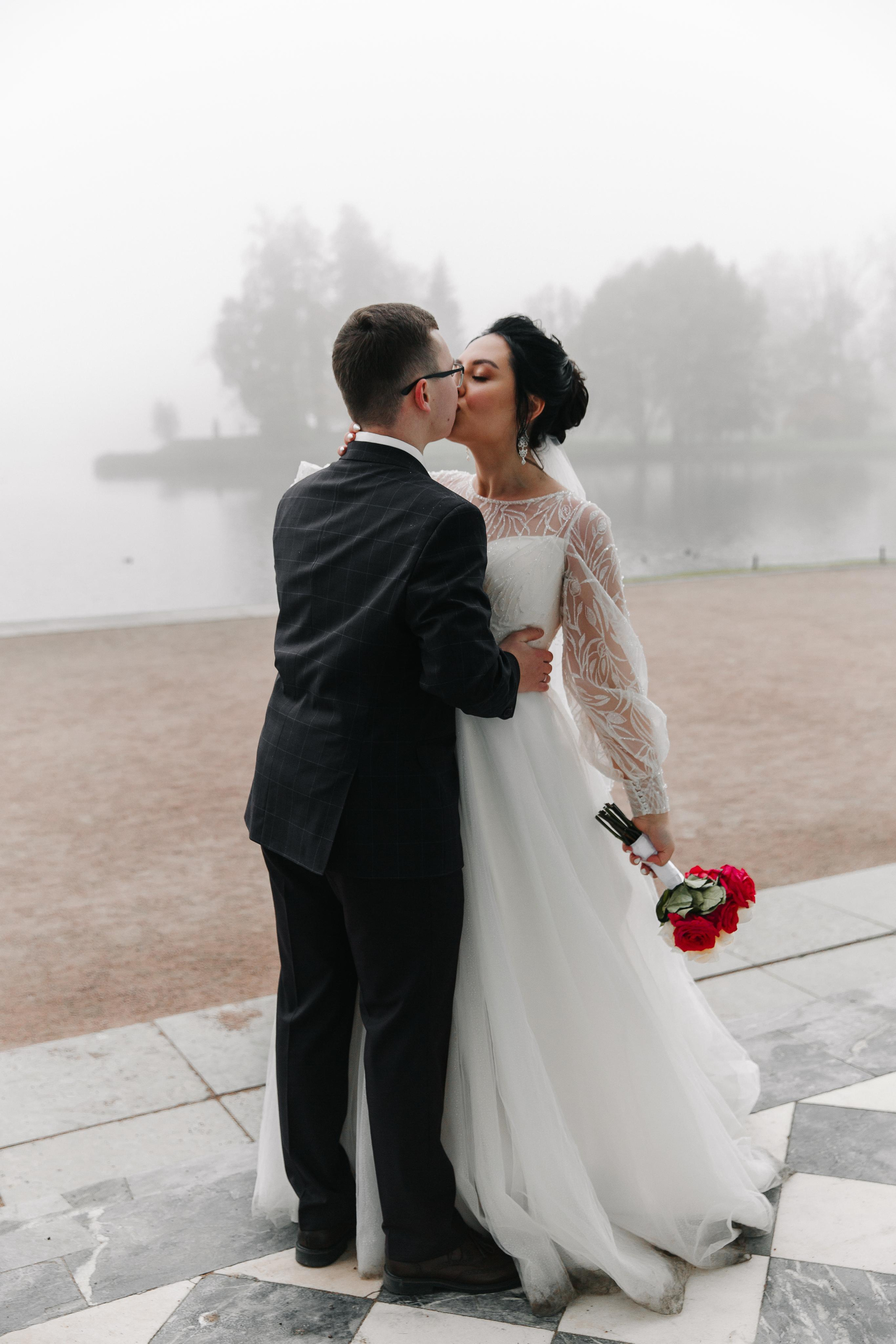 ДВОРЕЦ № 3 Пушкин| Октябрь, Екатерининский парк. Свадебный фотограф в Санкт-Петербурге Полина Корзухина