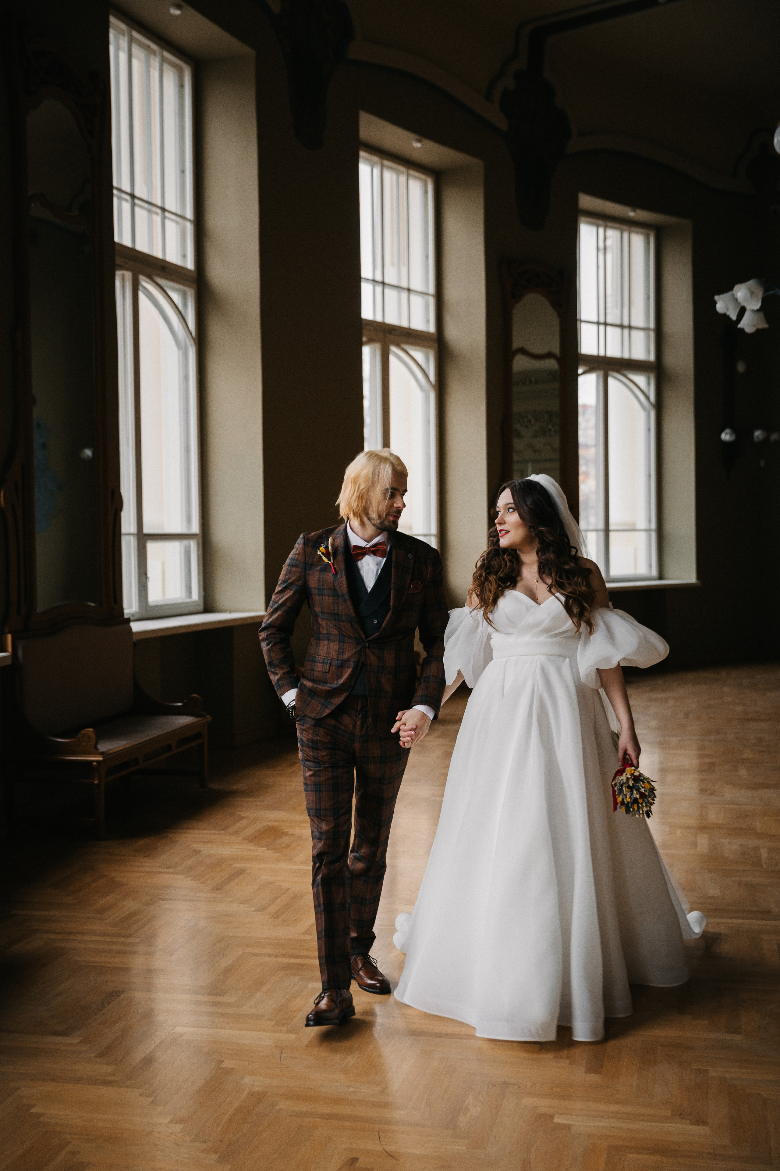 НОЯБРЬ| Дворец № 1, Новая Голландия, Витебский вокзал,. Свадебный фотограф в Санкт-Петербурге Полина Корзухина