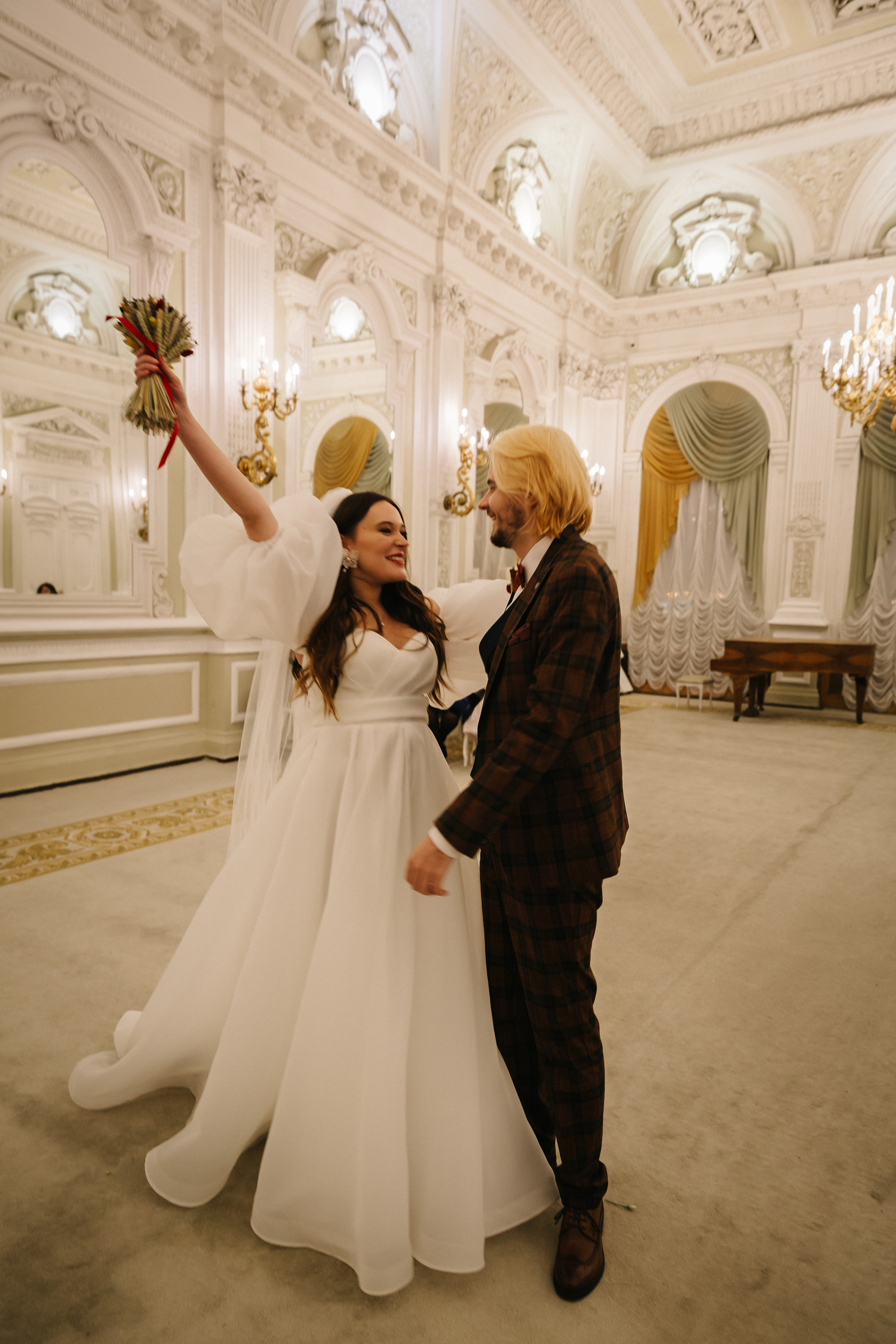 НОЯБРЬ| Дворец № 1, Новая Голландия, Витебский вокзал,. Свадебный фотограф в Санкт-Петербурге Полина Корзухина