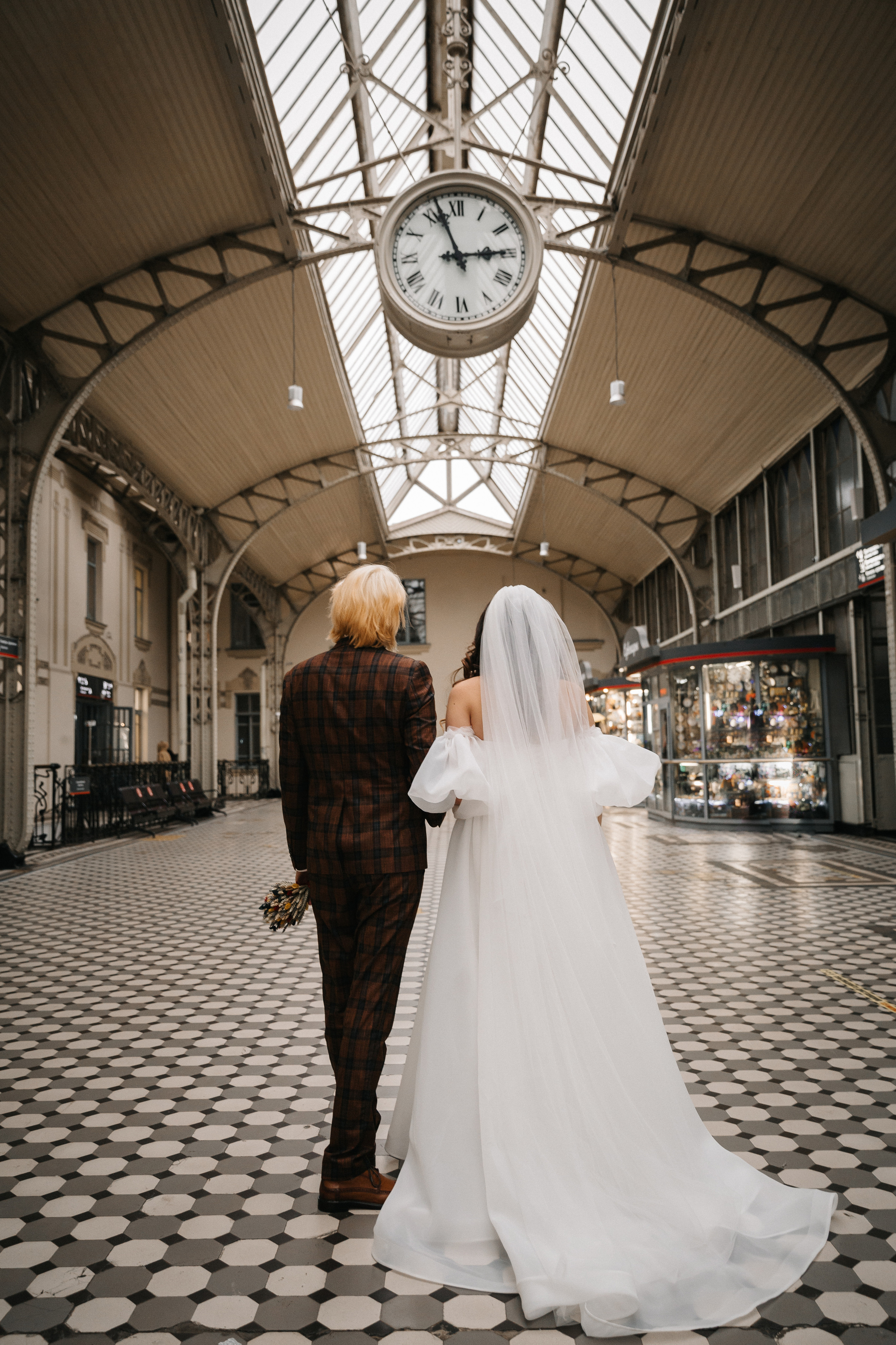 НОЯБРЬ| Дворец № 1, Новая Голландия, Витебский вокзал,. Свадебный фотограф в Санкт-Петербурге Полина Корзухина