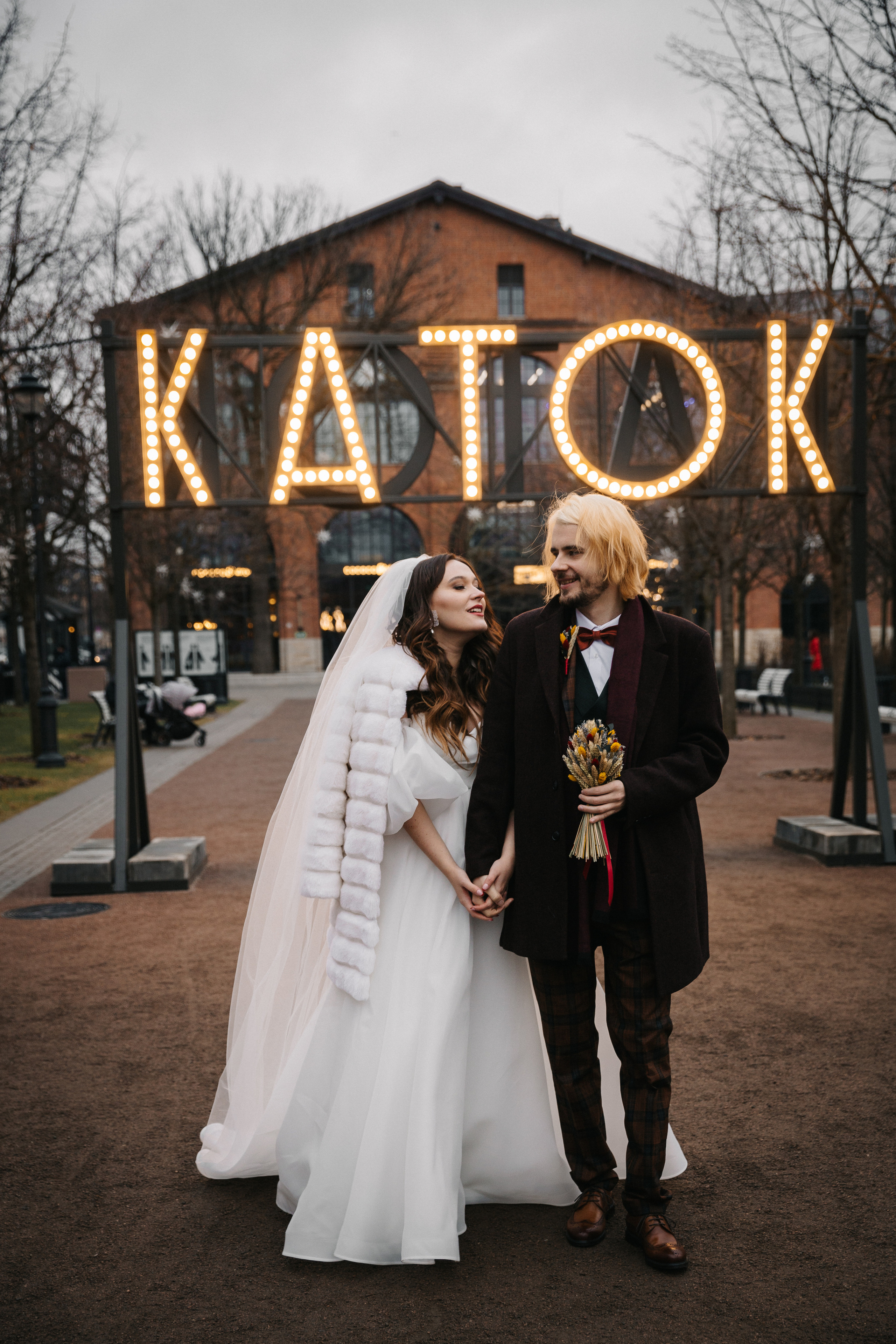 НОЯБРЬ| Дворец № 1, Новая Голландия, Витебский вокзал,. Свадебный фотограф в Санкт-Петербурге Полина Корзухина