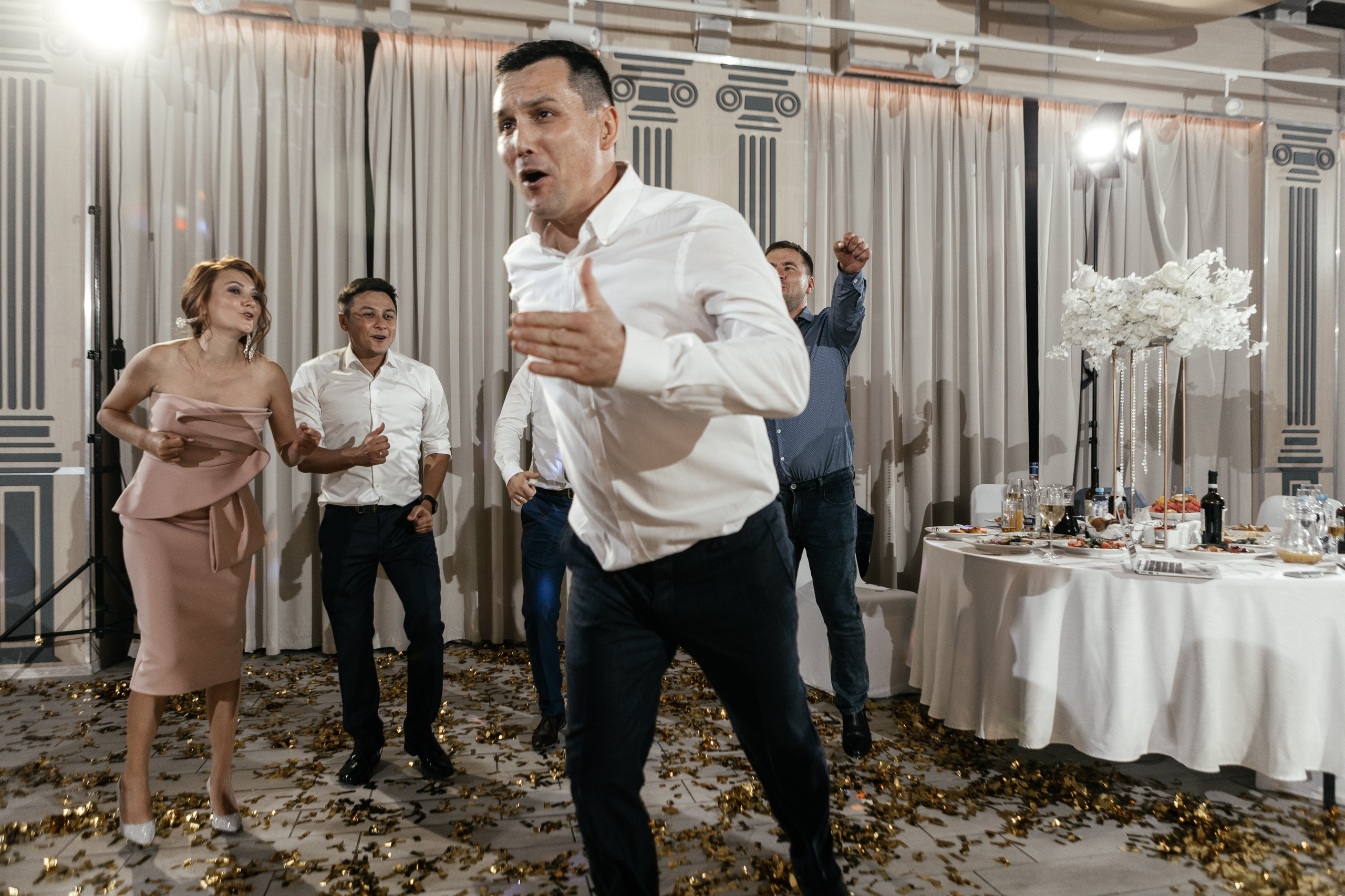 Свадебный фотограф Уфа — Руслан ГабдлисламовЖивые эмоции, красивые кадры, воспоминания на всю жизнь.Работаю по всей Республике Башкортоста. Свадебный фотограф Уфа Руслан Габдлисламов