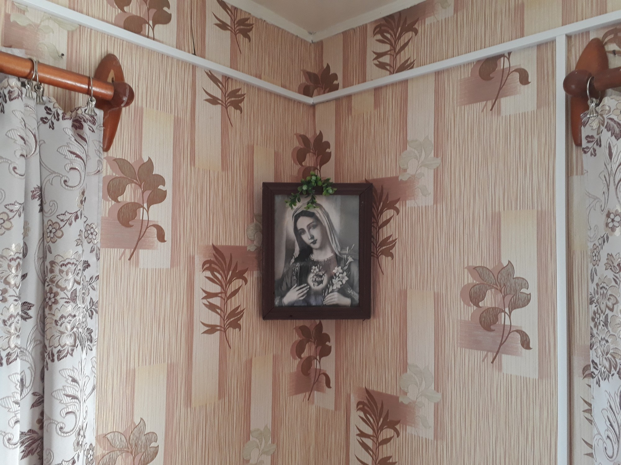 Home.land. Künstler Verstecktoff