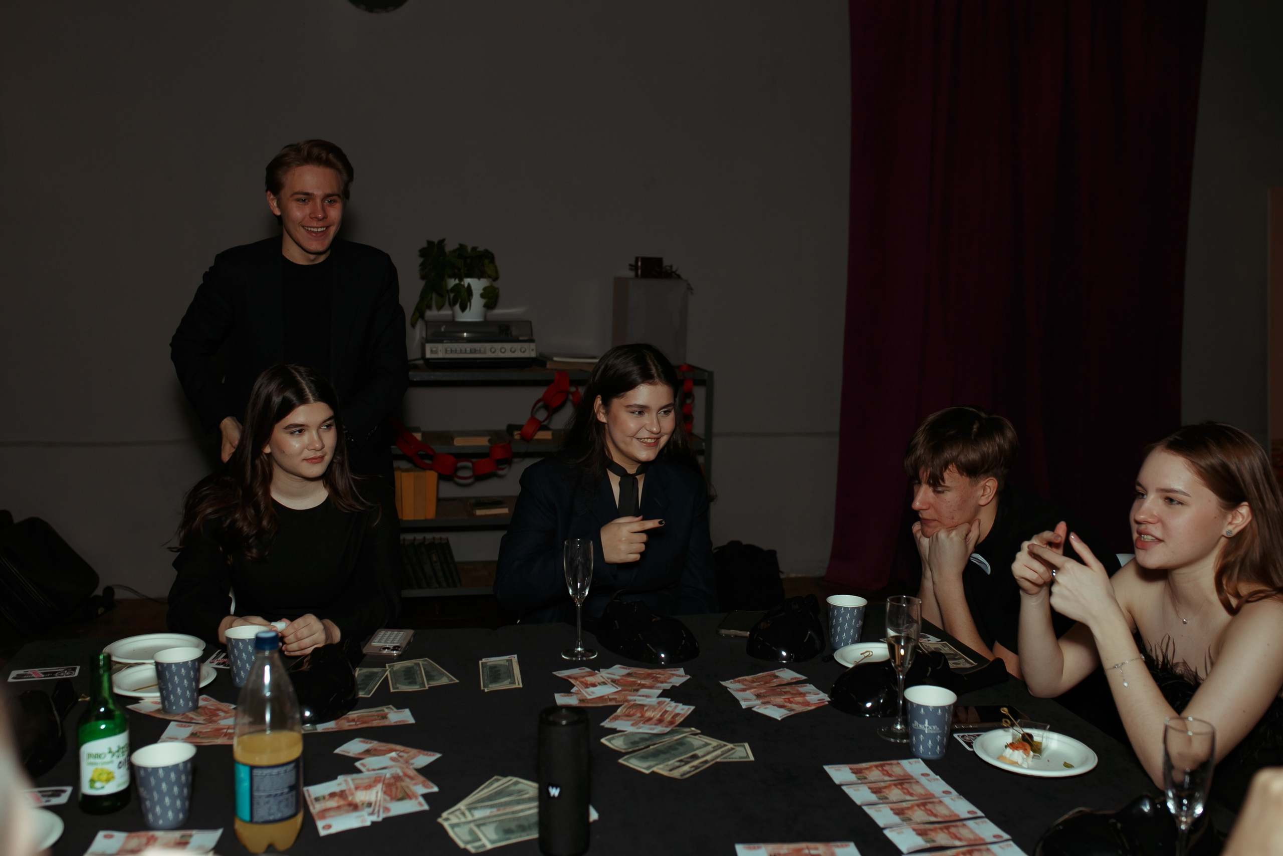 Библиотека Лофт. Свадебный и семейный фотограф  Новочеркасск Виктория Литвиненко