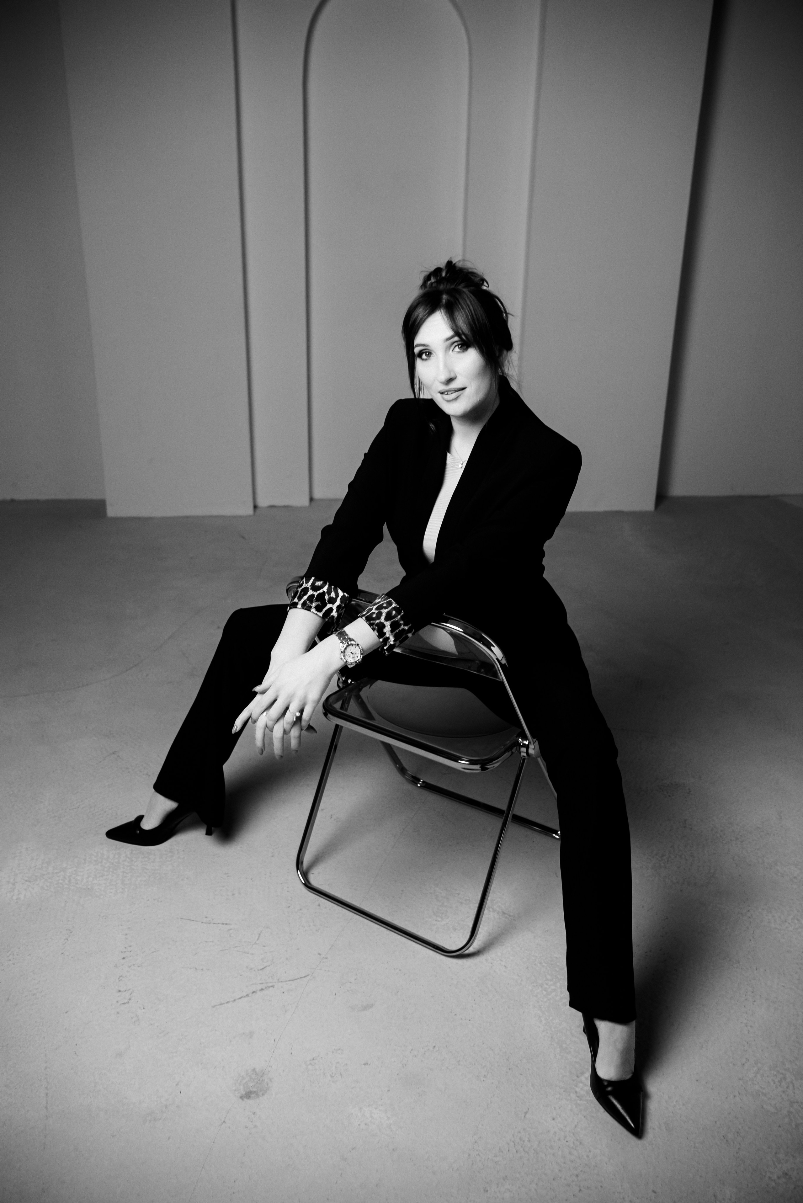 Индивидуальная фотосессия для девушки в студии Волгоград. Фотограф в Волгограде и Волжском Александр Горбань